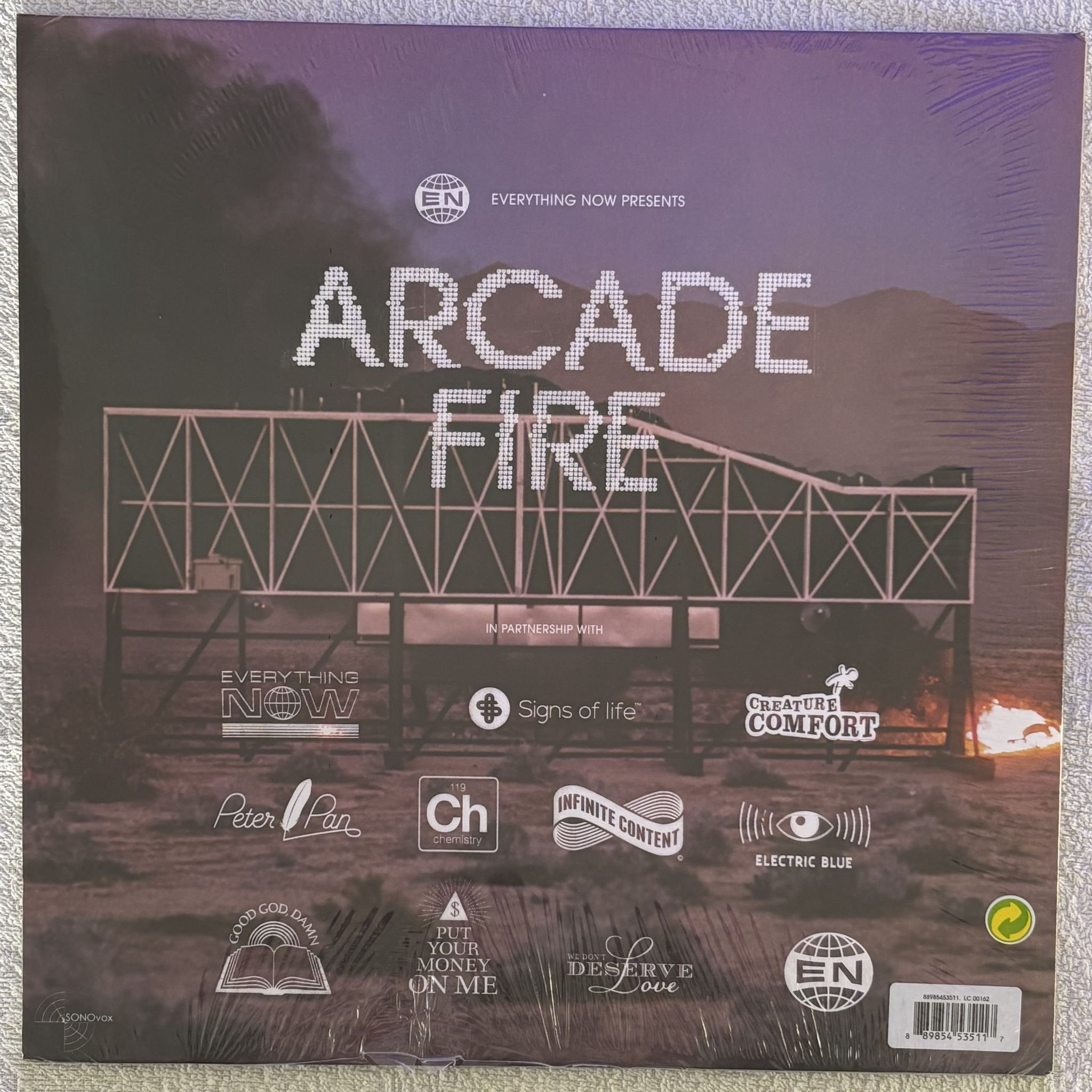 Omslagsbild för skivan ARCADE FIRE allt nu LP Sonovox Records 88985453511