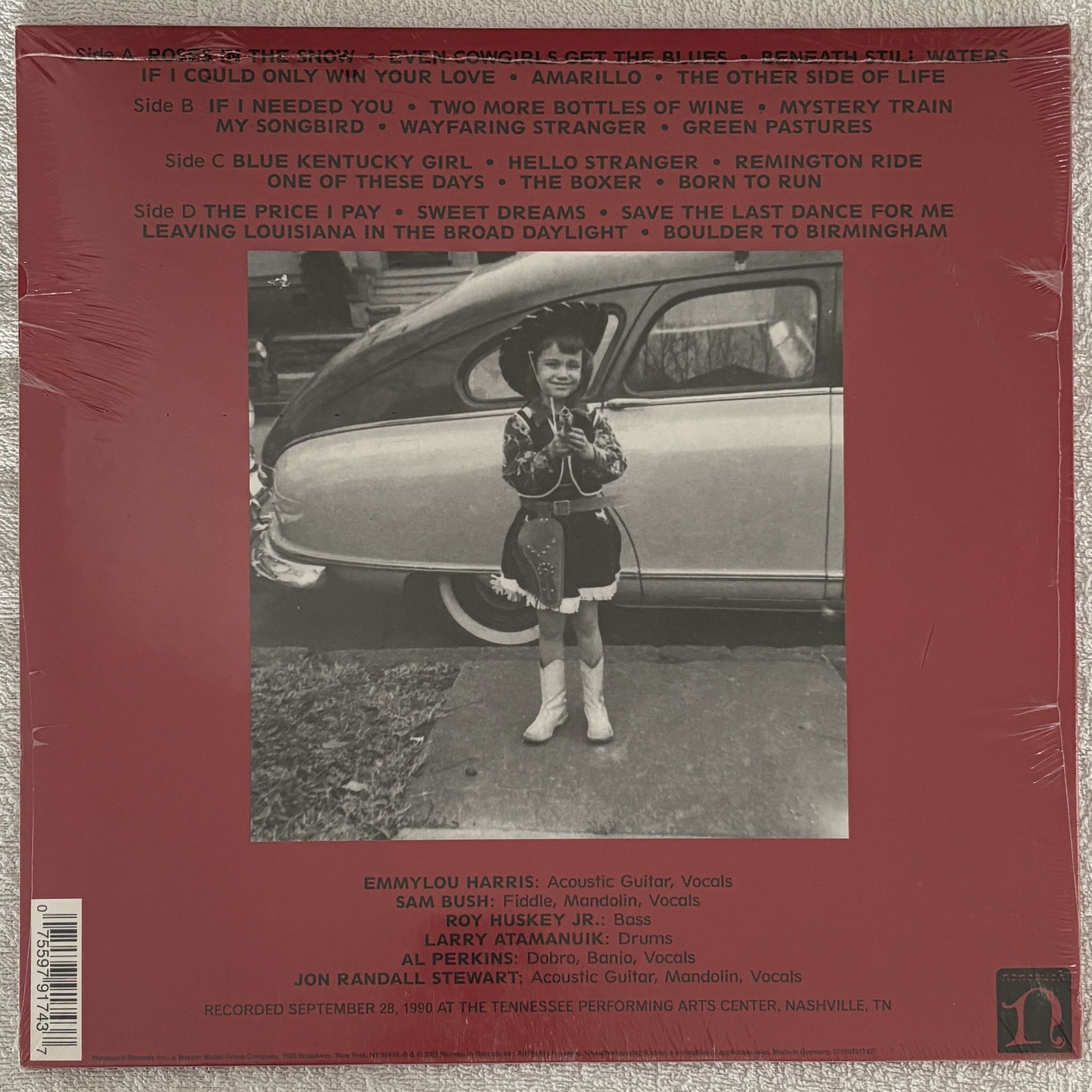 Omslagsbild för skivan EMMYLOU HARRIS & THE NASH RAMBLERS Ramble in music.. 2xLP Nonesuch 075597917437