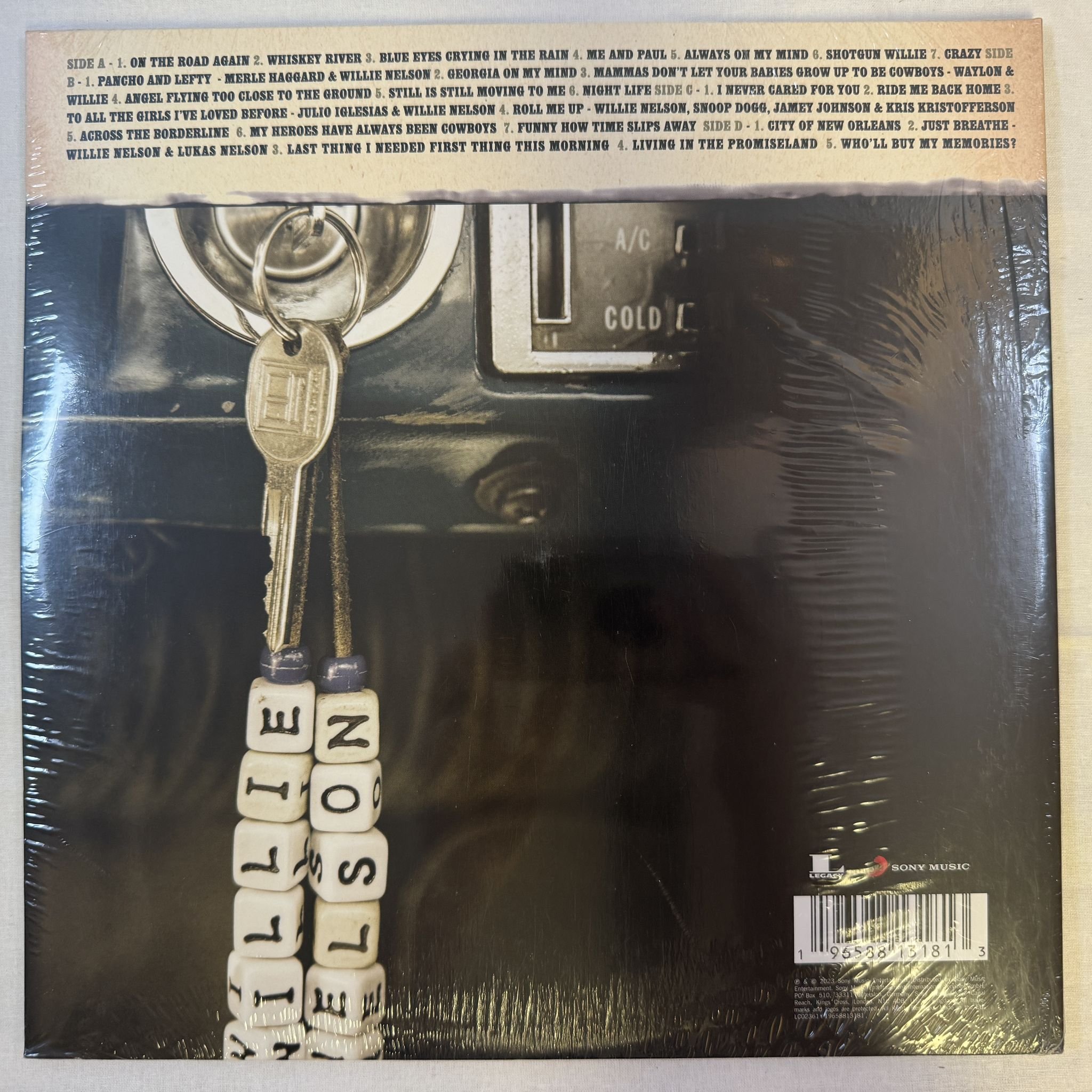 Omslagsbild för skivan WILLIE NELSON greatest hits 2XLP -2023 Legacy – 19658813181