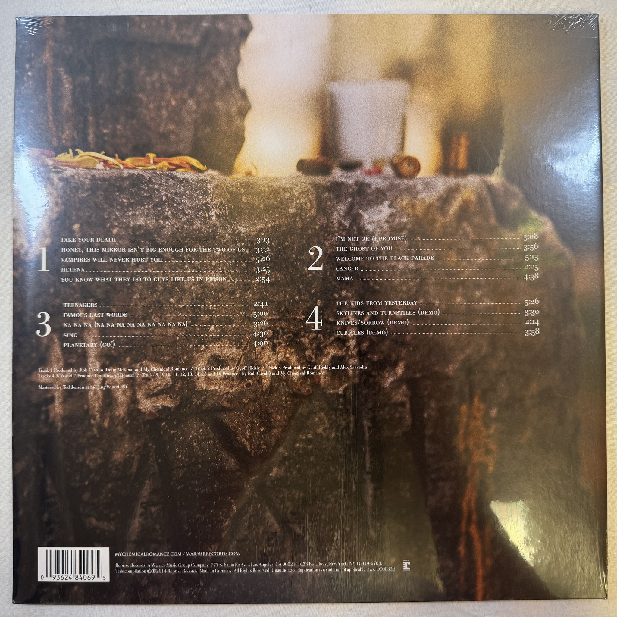 Omslagsbild för skivan MY CHEMICAL ROMANCE may death never stop you 2XLP -2024 093624840695