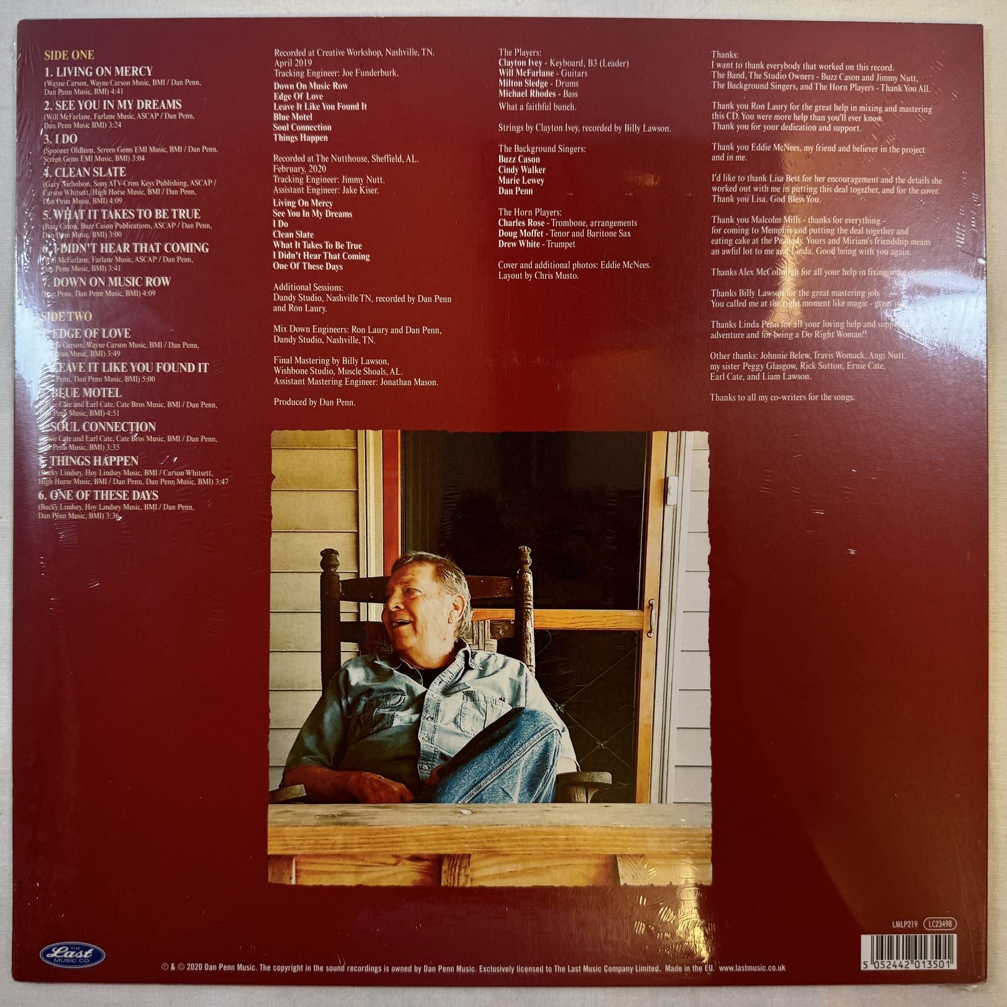 Omslagsbild för skivan DAN PENN living on mercy LP -2020 The Last Music Company – LMLP219