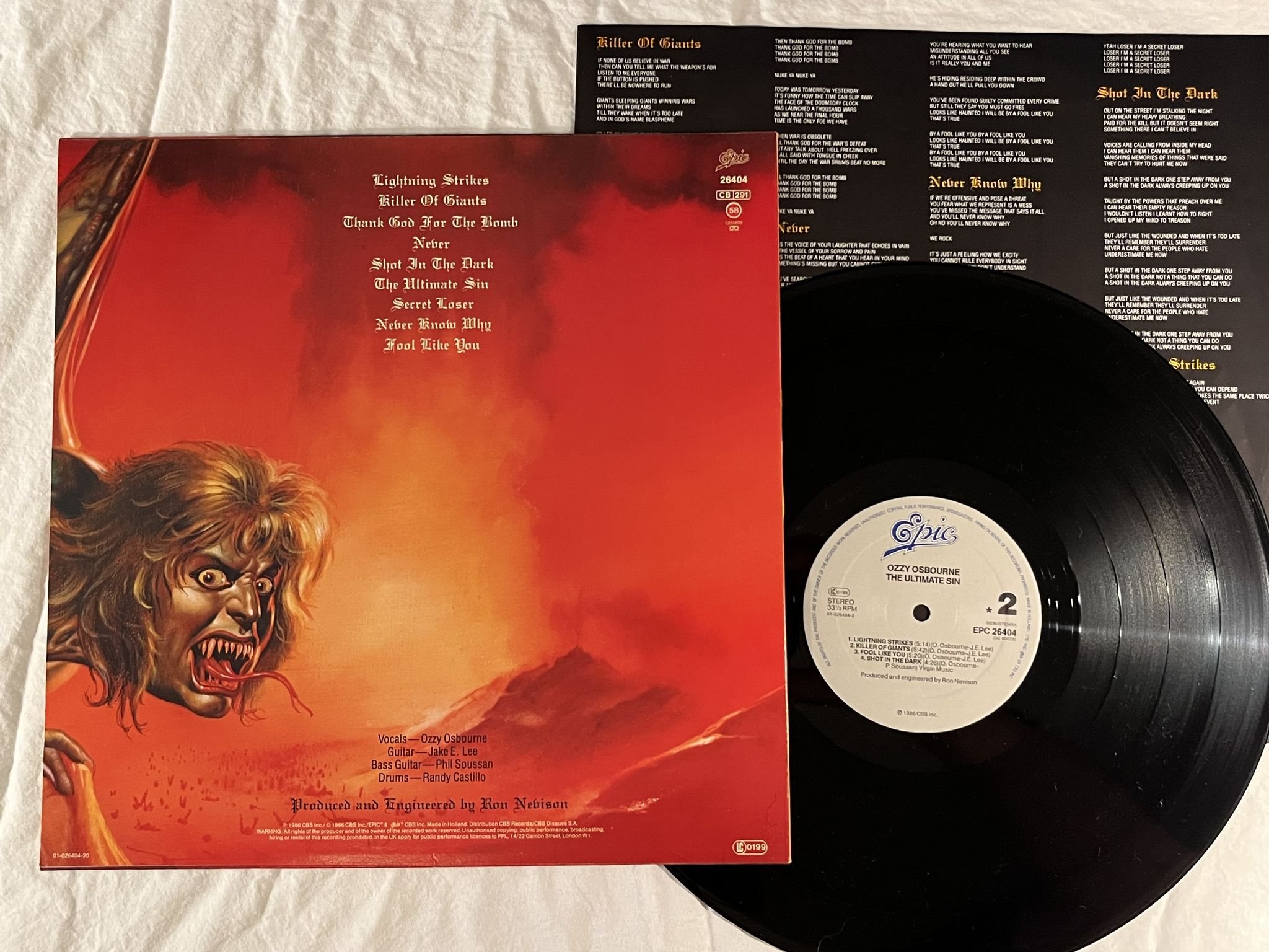 Omslagsbild för skivan OZZY OSBOURNE the ultimate sin LP -86 Hol EPIC EPC 26404