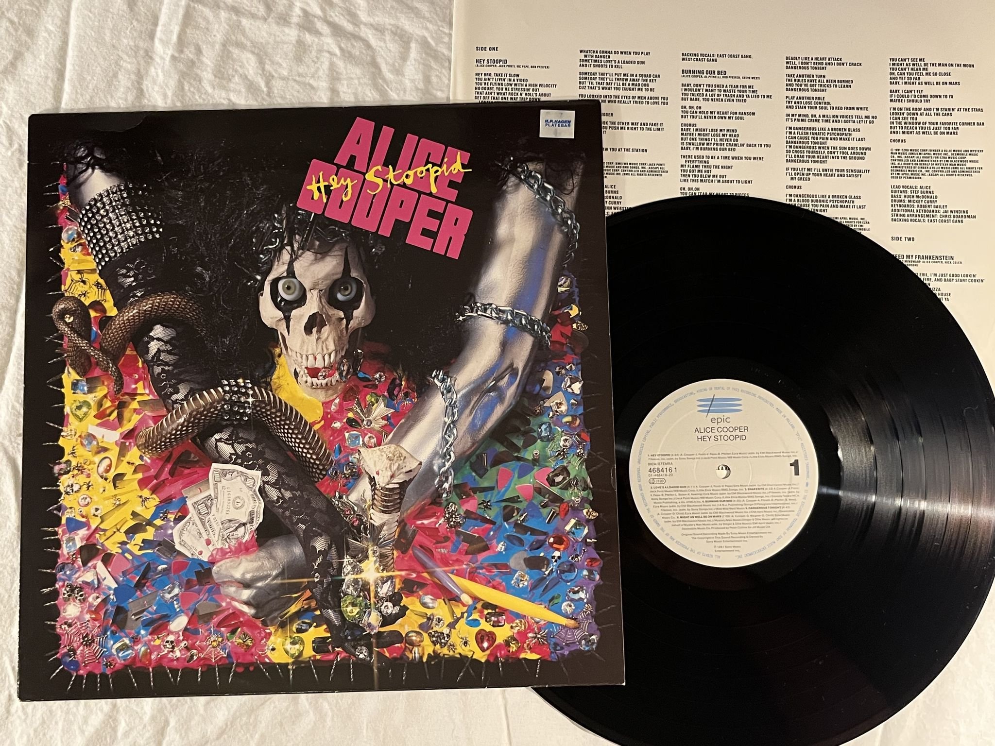 Omslagsbild för skivan ALICE COOPER hey stoopid LP -91 Hol EPIC 4684161