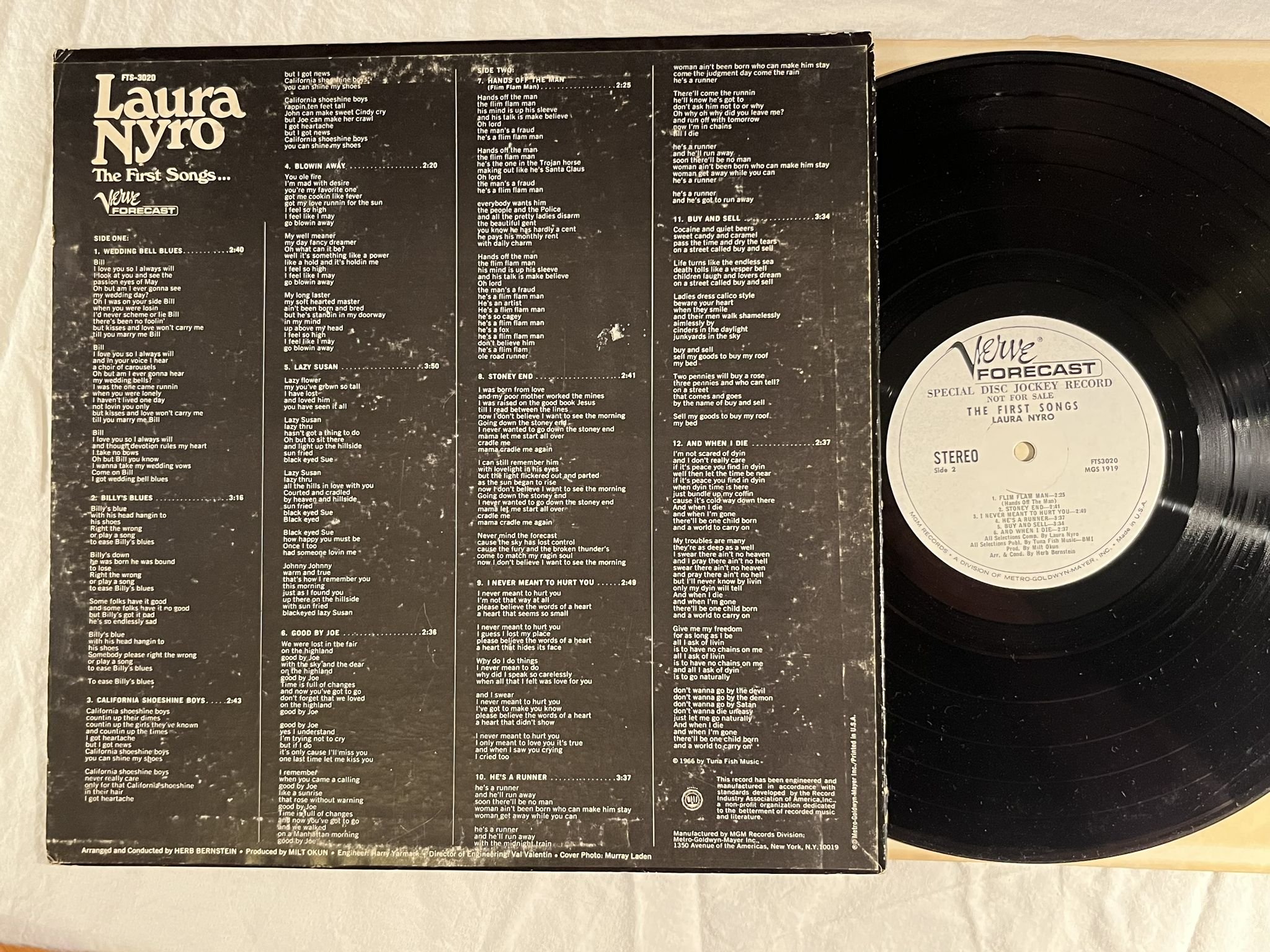 Omslagsbild för skivan LAURA NYRO the first songs LP -67 US VERVE FOLKWAYS FT 3020 *** RARE PROMO ***