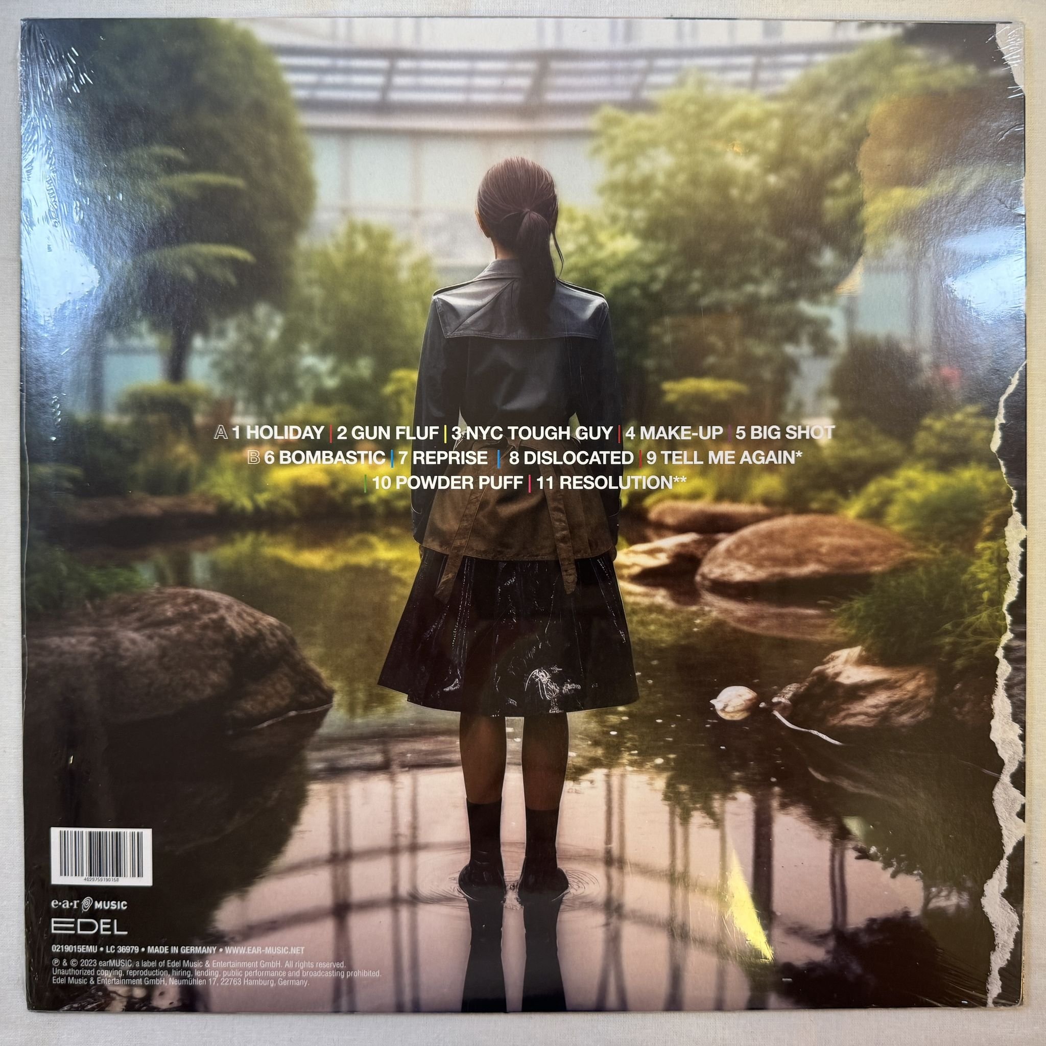 Omslagsbild för skivan HELMET left LP -2023 Ear Music – 0219015EMU