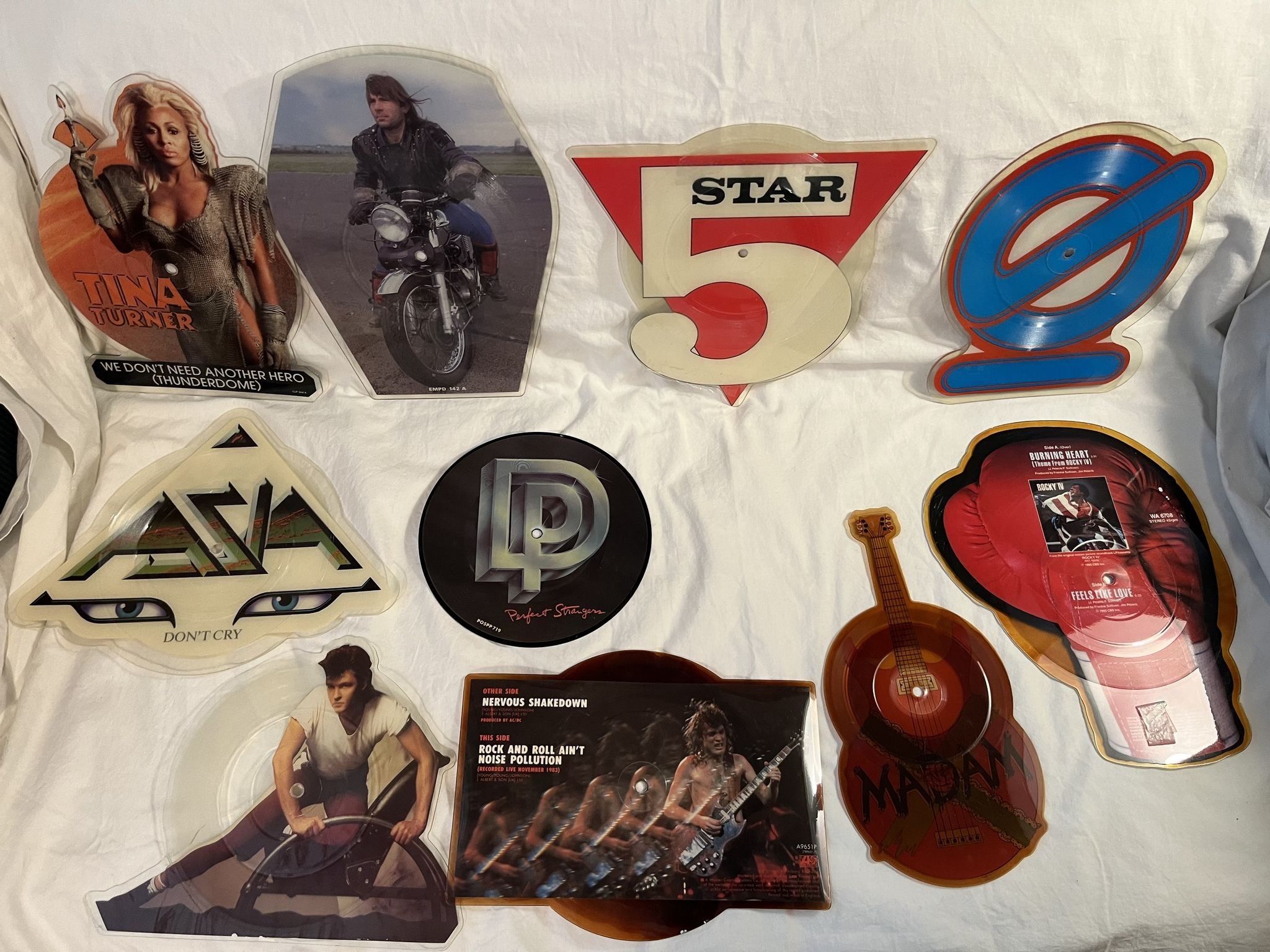 Omslagsbild för skivan Ca 20 stycken Picture discs från Hot Records väggar / Lot 3