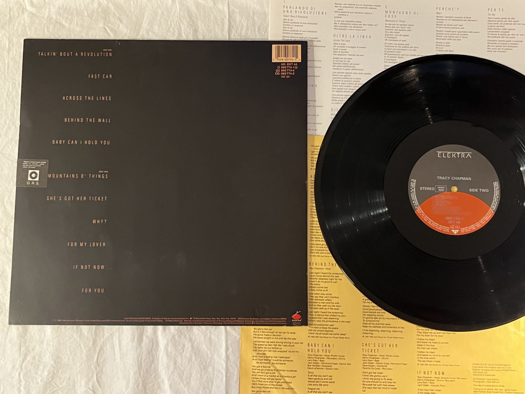 Omslagsbild för skivan TRACY CHAPMAN s/t LP -88 ELEKTRA 960 774-1 *** CLASSIC ***