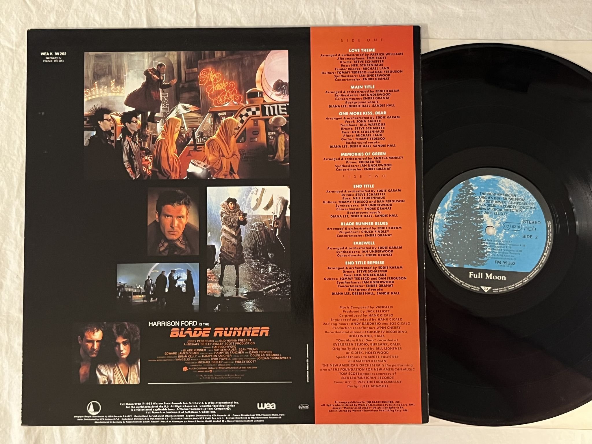Omslagsbild för skivan THE NEW AMERICAN ORCHESTRA Blade Runner LP -82 ncb WEA FM 99 262