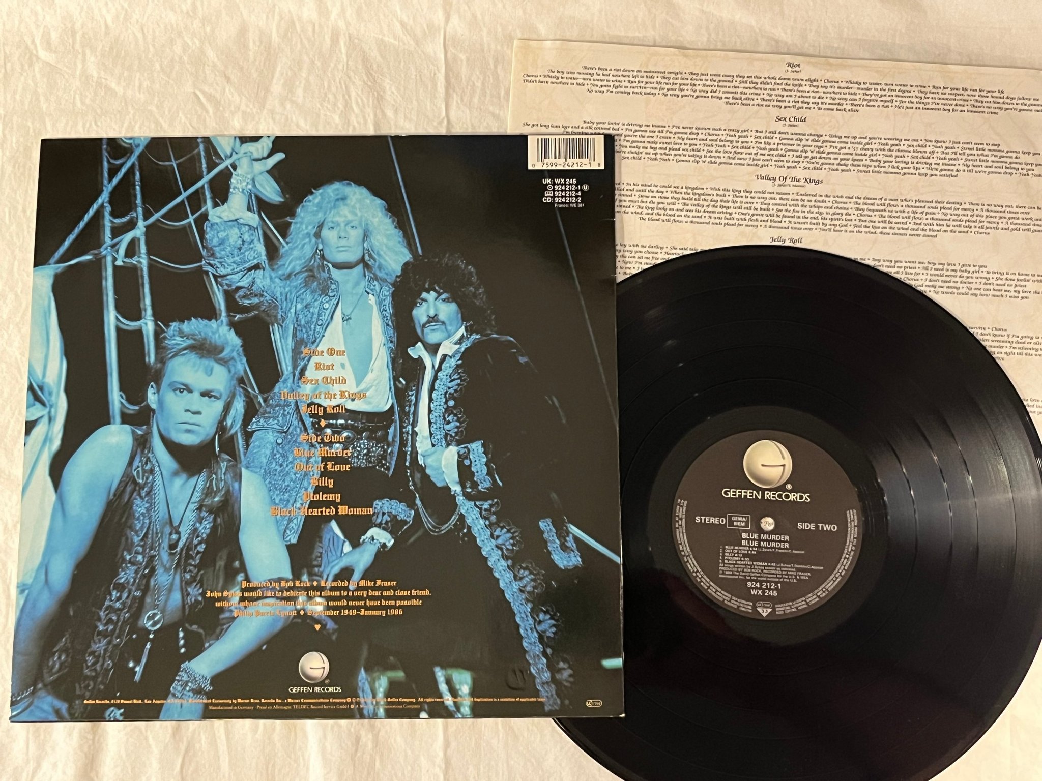 Omslagsbild för skivan BLUE MURDER s/t LP -89 GEFFEN 924212-1