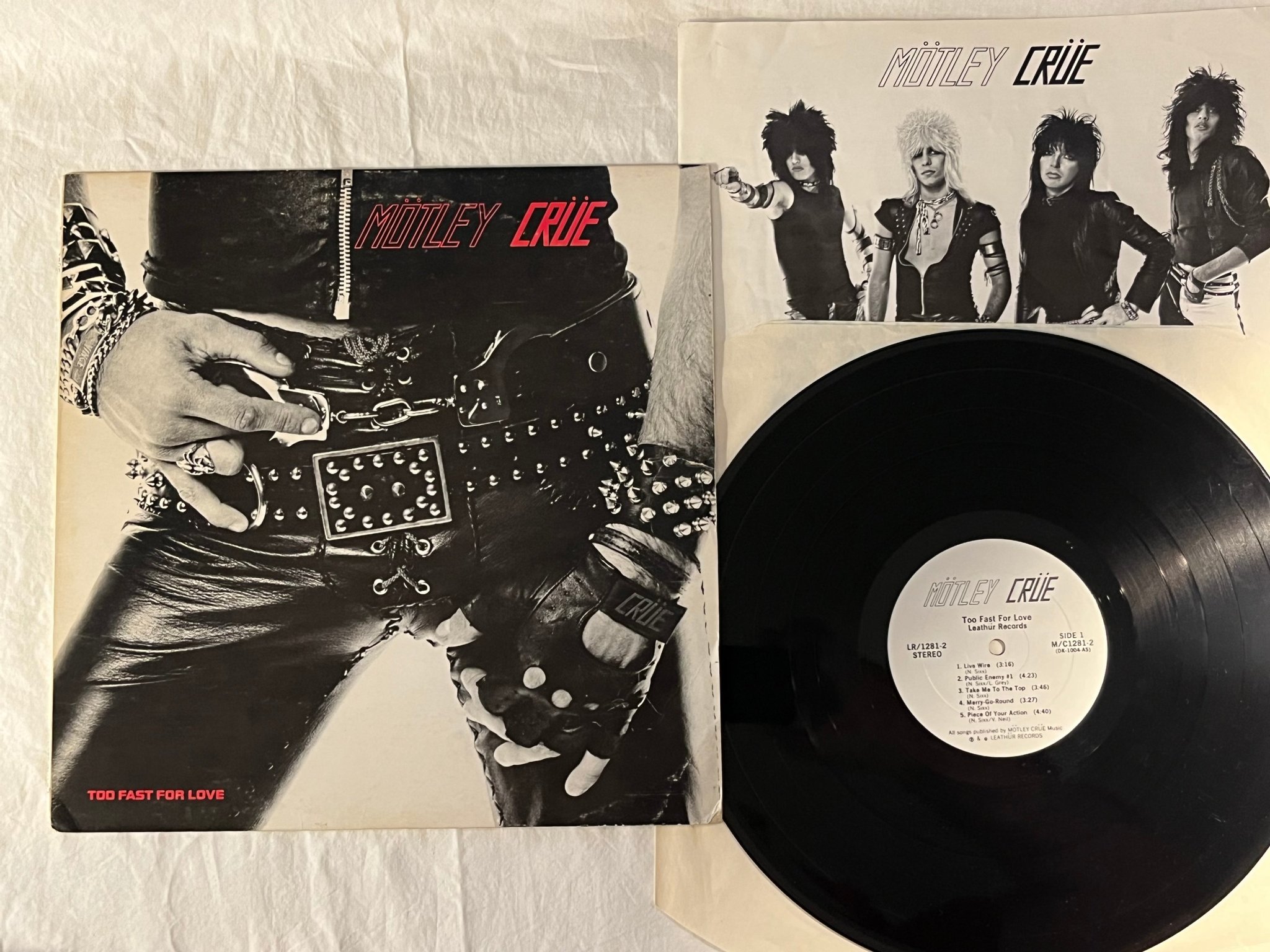 Omslagsbild för skivan MÖTLEY CRÜE Too Fast For Love LP -81 US LEATHÜR LR/1281-2 ** RARE 2ND PRESS **