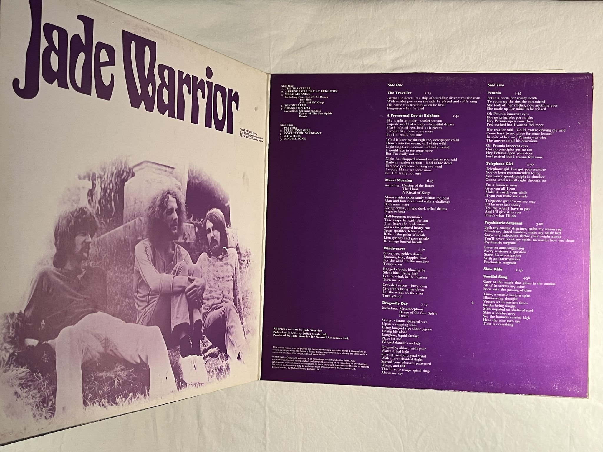 Omslagsbild för skivan JADE WARRIOR s/t LP -71 UK VERTIGO swirl 6360 033 *** RARE PROG / PSYCH ***