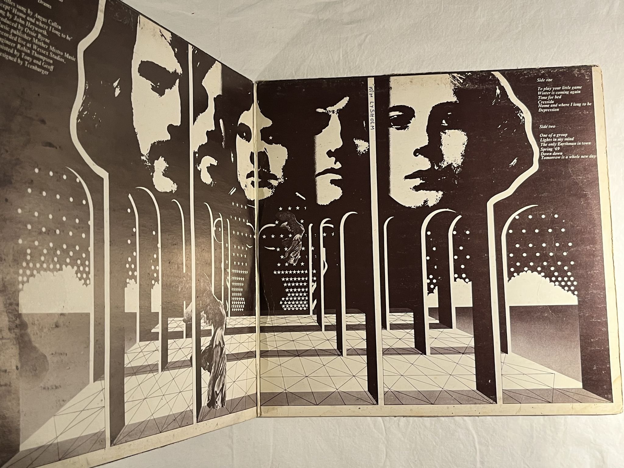 Omslagsbild för skivan CRESSIDA s/t LP -70 UK VERTIGO VO 7