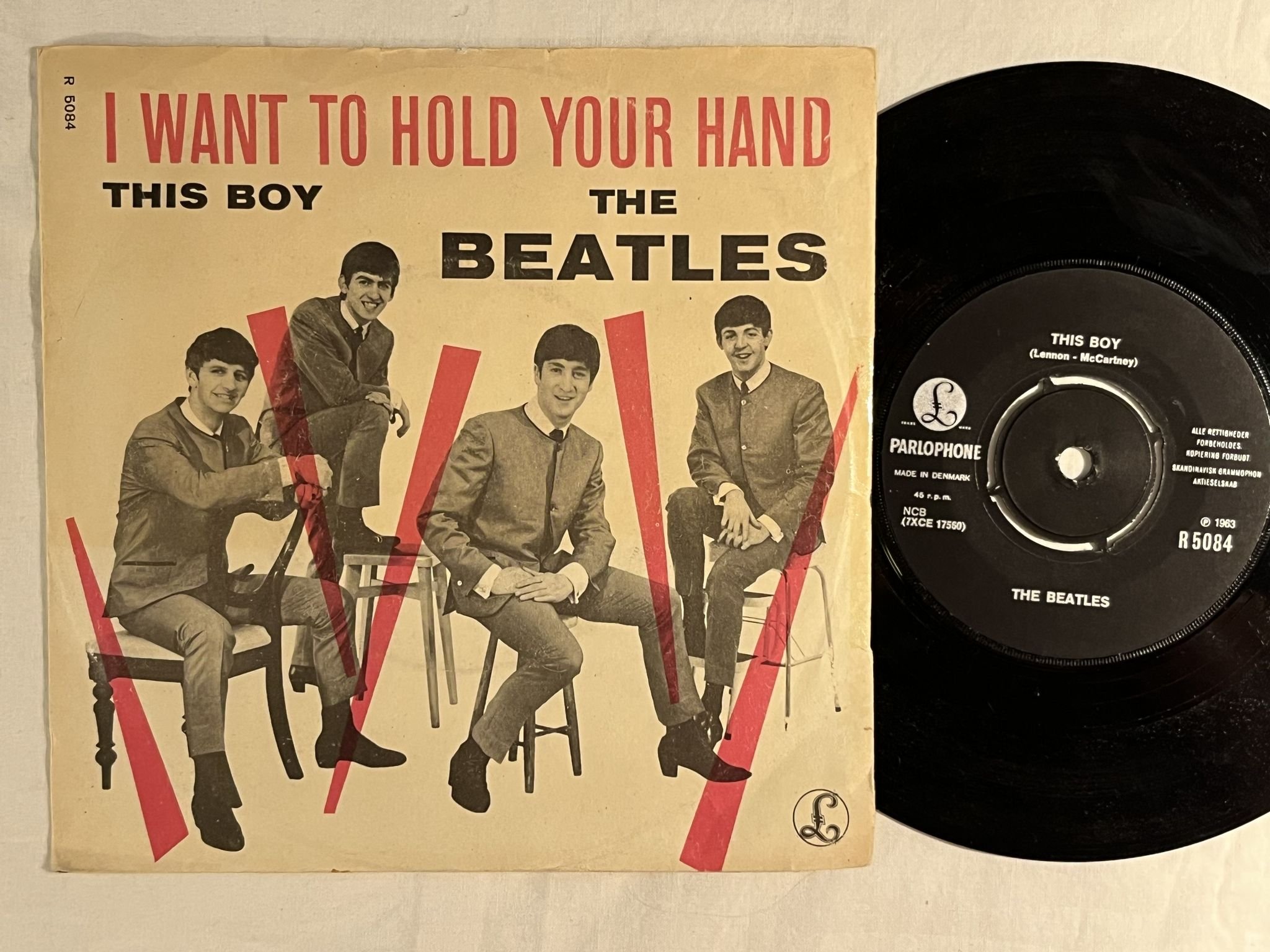 Omslagsbild för skivan THE BEATLES I want to hold your hand 7" Denmark PARLOPHONER R 5084