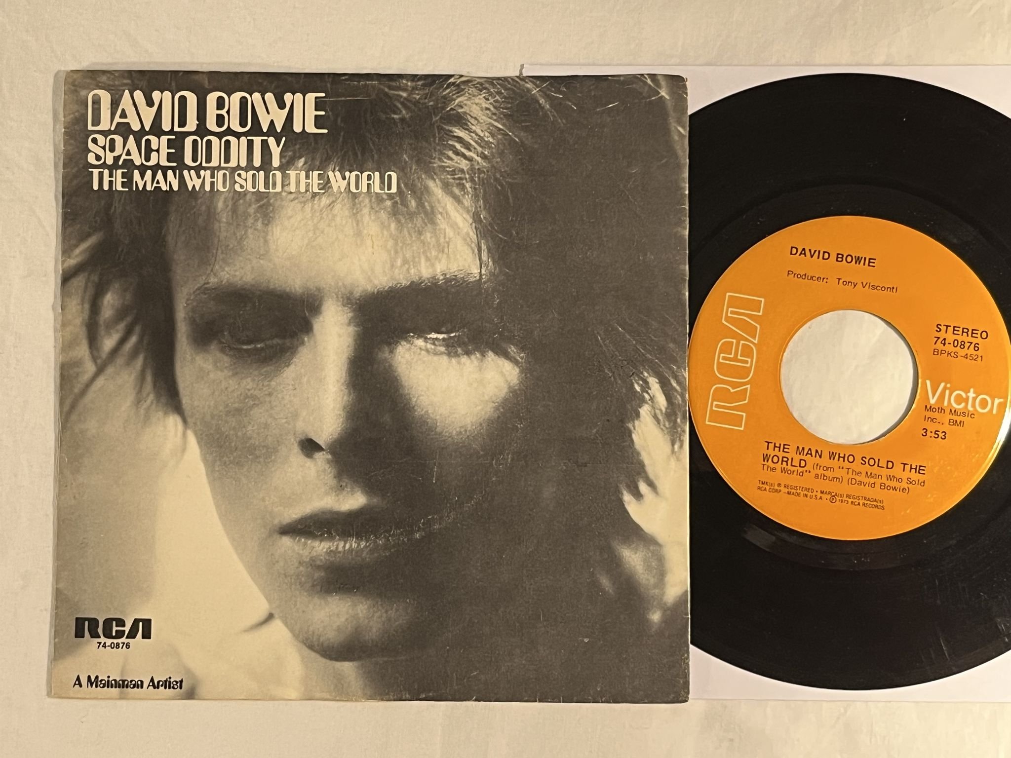 Omslagsbild för skivan DAVID BOWIE space oddity 7" -73 US RCA 74-0876