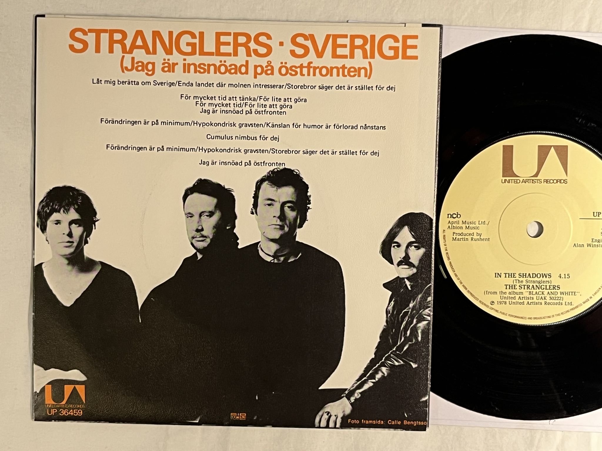 Omslagsbild för skivan THE STRANGLERS Sverige (Sverige jag är insnöad på östfronten) 7" -78 UP 36459