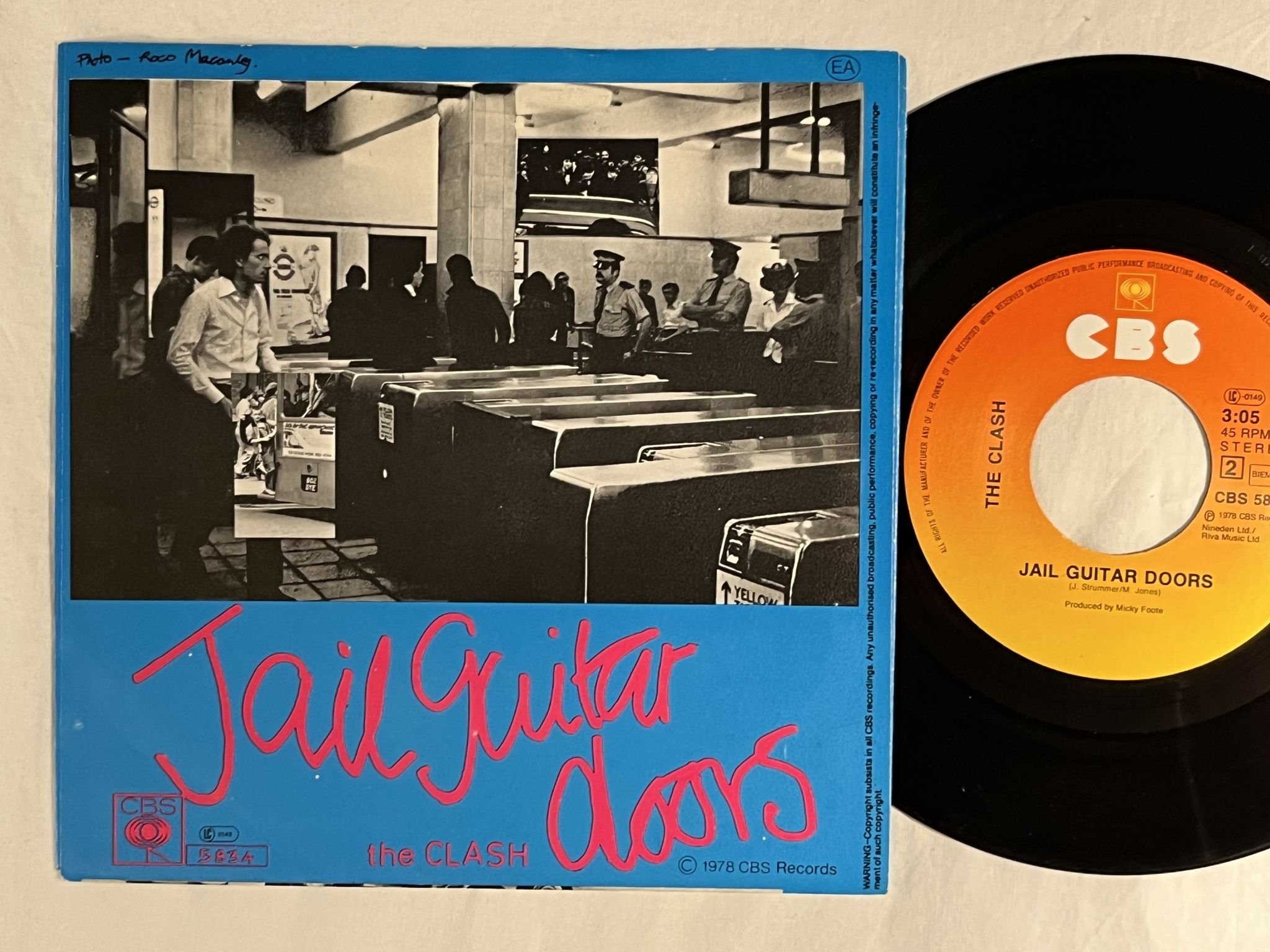 Omslagsbild för skivan THE CLASH clash city rockers 7" 78 Hol CBS 5834