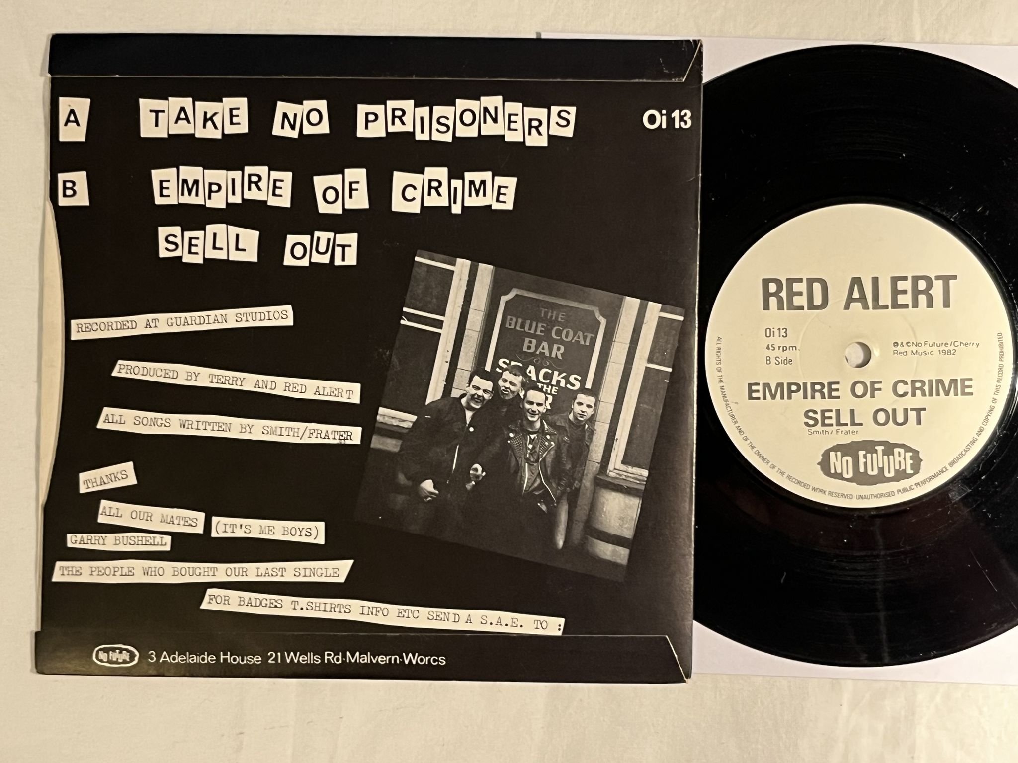 Omslagsbild för skivan RED ALERT Take No Prisoners 7" -82 UK NO FUTURE Oi13