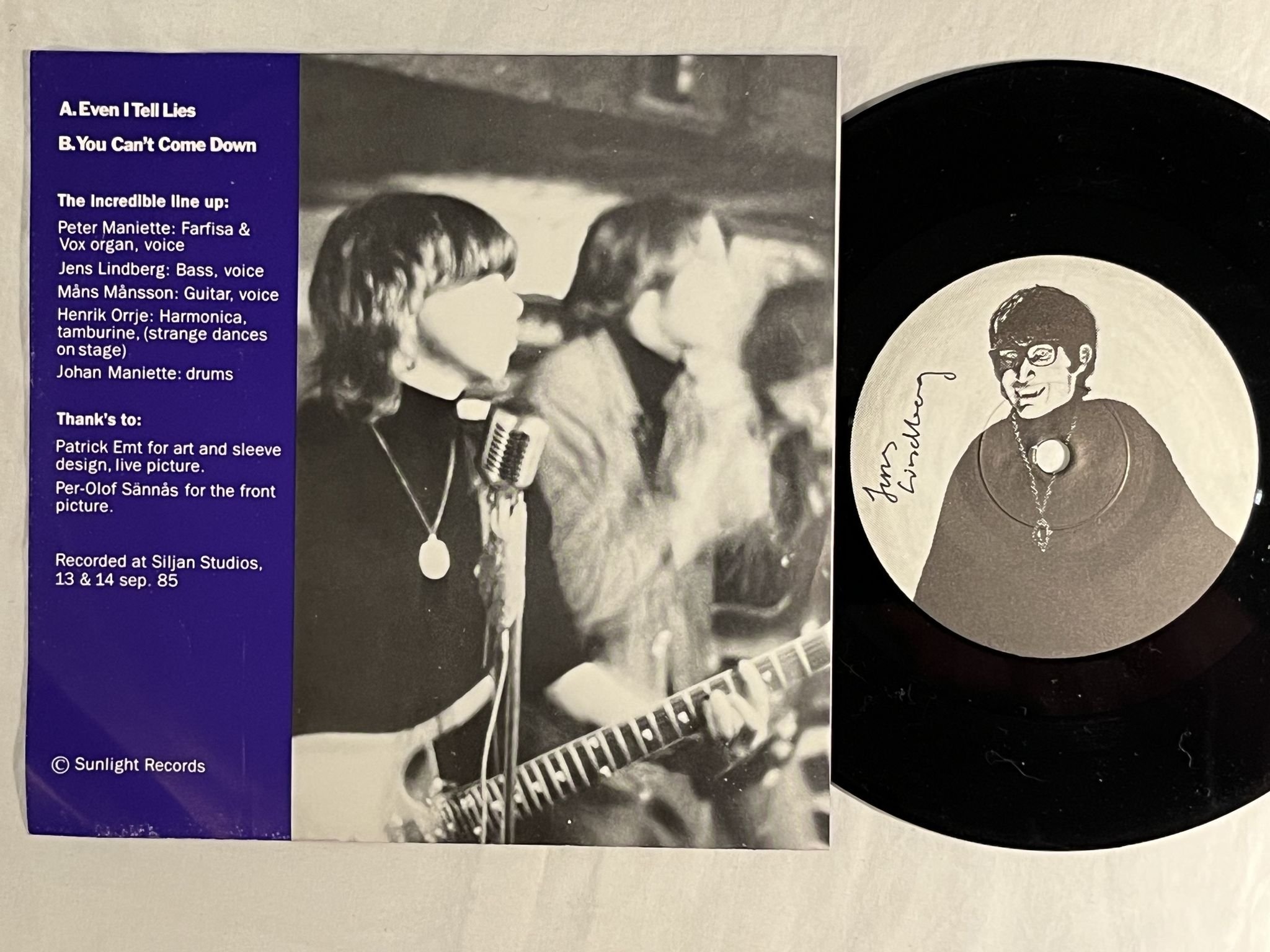 Omslagsbild för skivan THE CRIMSON SHADOWS Even I Tell Lies 7" -85 SUNL 002 *** MEGA RARE GARAGE 45 ***