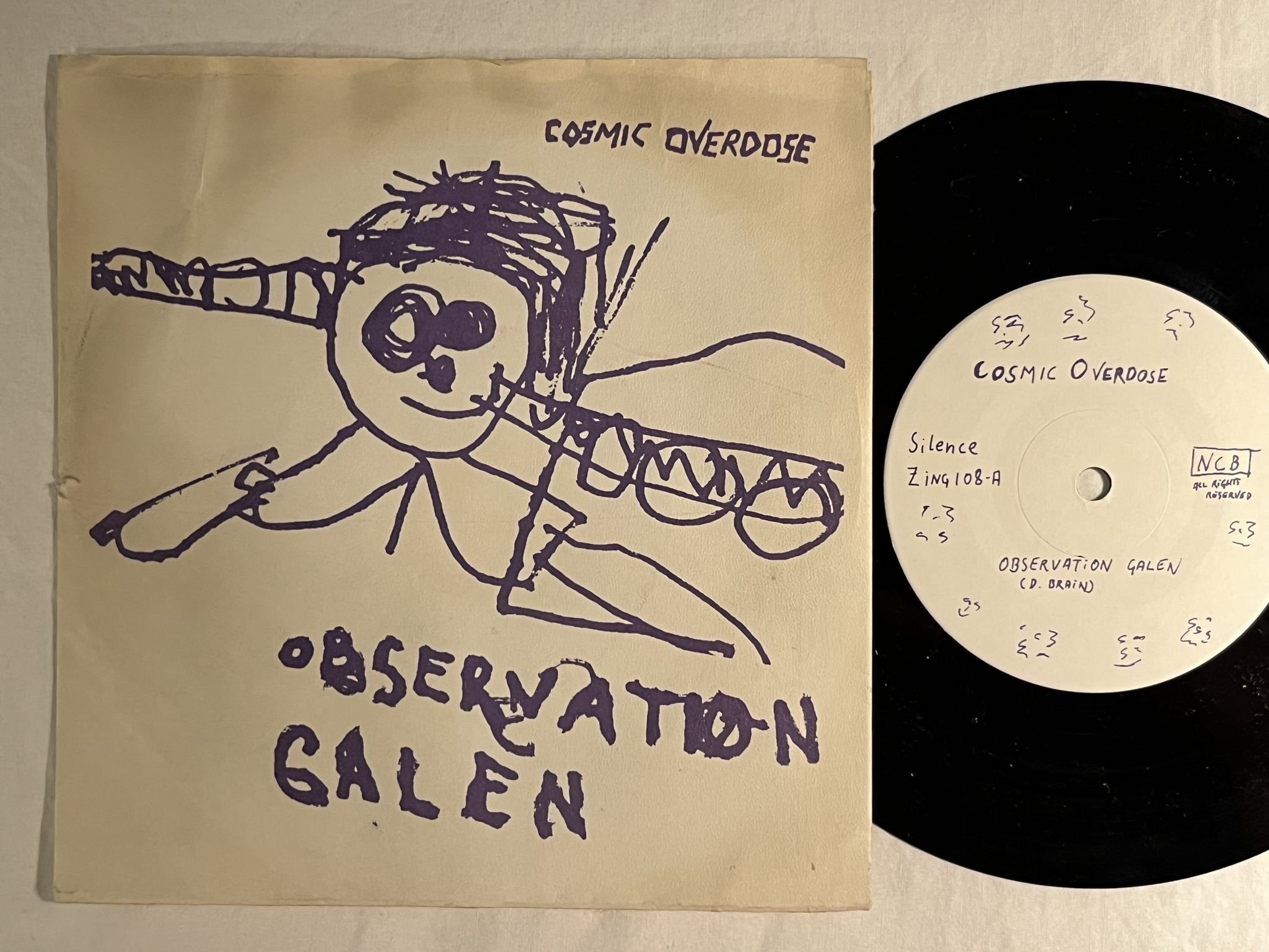 Omslagsbild för skivan COSMIC OVERDOSE observation galen 7" -79 Swe SILENCE zing 108 ** PUNK **