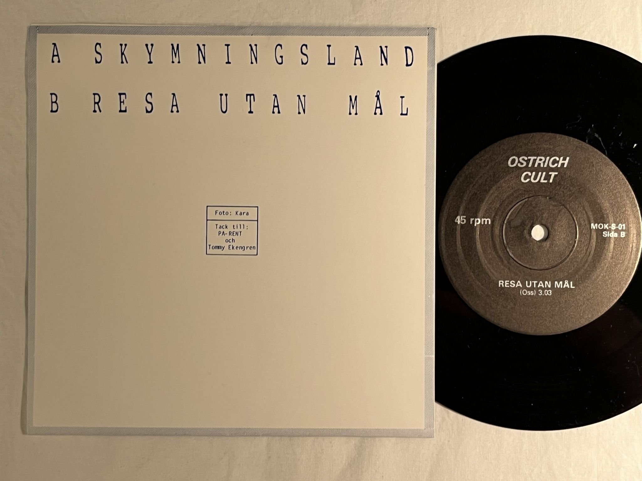 Omslagsbild för skivan OSTRICH CULT skymningsland 7" -86 Swe MOKS S 01 ** rare coldwave **
