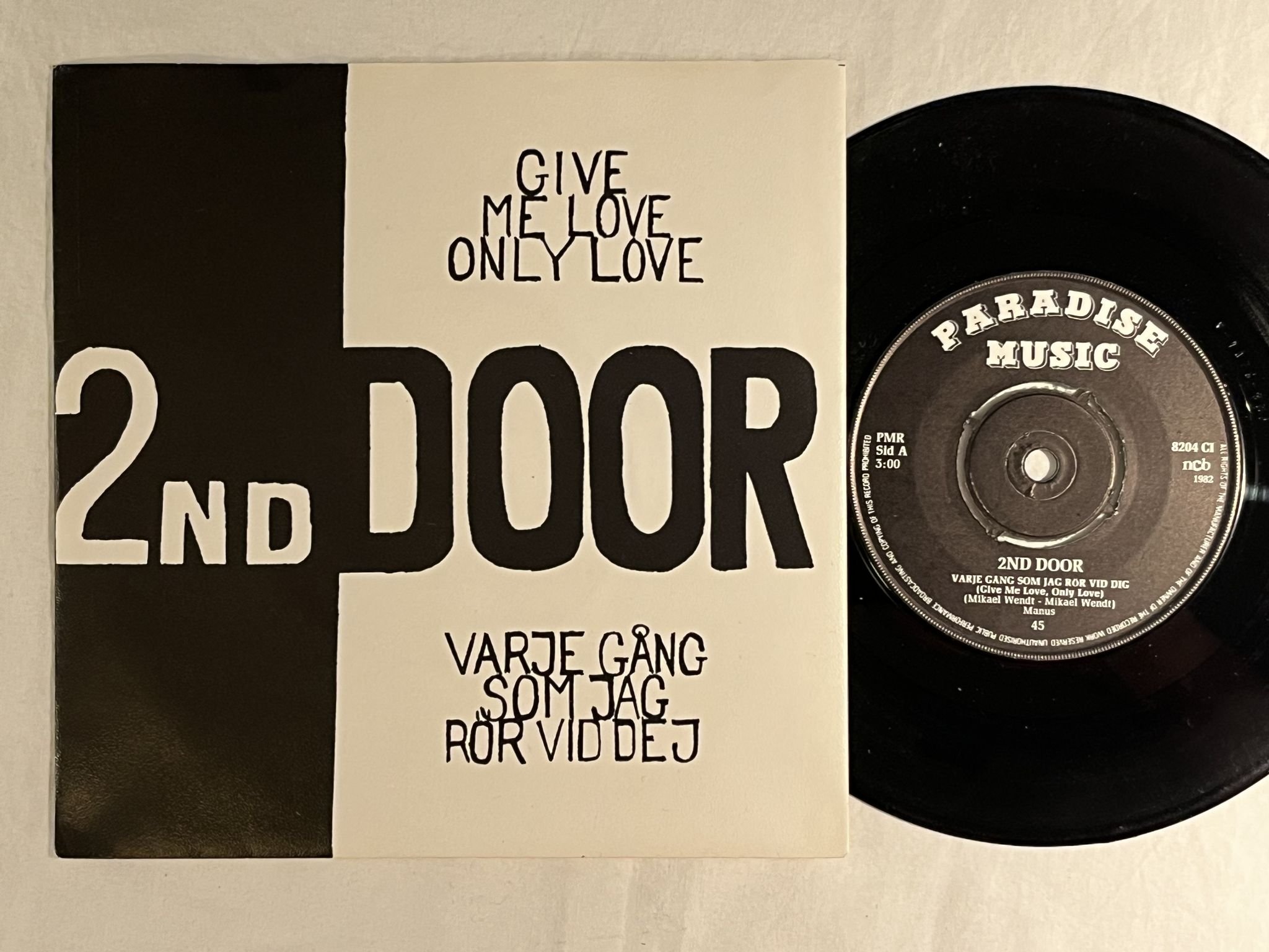 Omslagsbild för skivan 2ND DOOR Give Me Love, Only Love 7" -82 Swe PARADISE MUSIC 8204 * SYNTH-POP **
