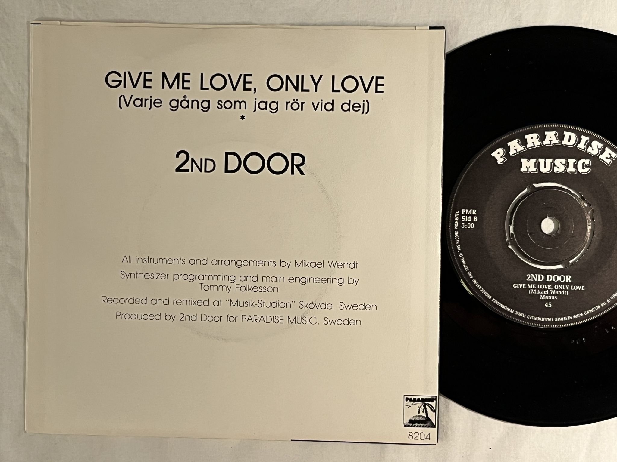 Omslagsbild för skivan 2ND DOOR Give Me Love, Only Love 7" -82 Swe PARADISE MUSIC 8204 * SYNTH-POP **