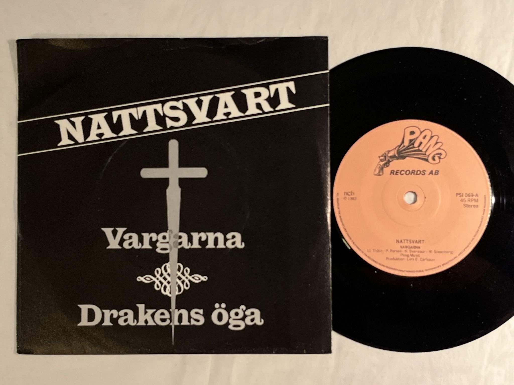 Omslagsbild för skivan NATTSVART vargarna 7" -83 PANG PSI 069 *** Super rare swedish hard rock 45 ***