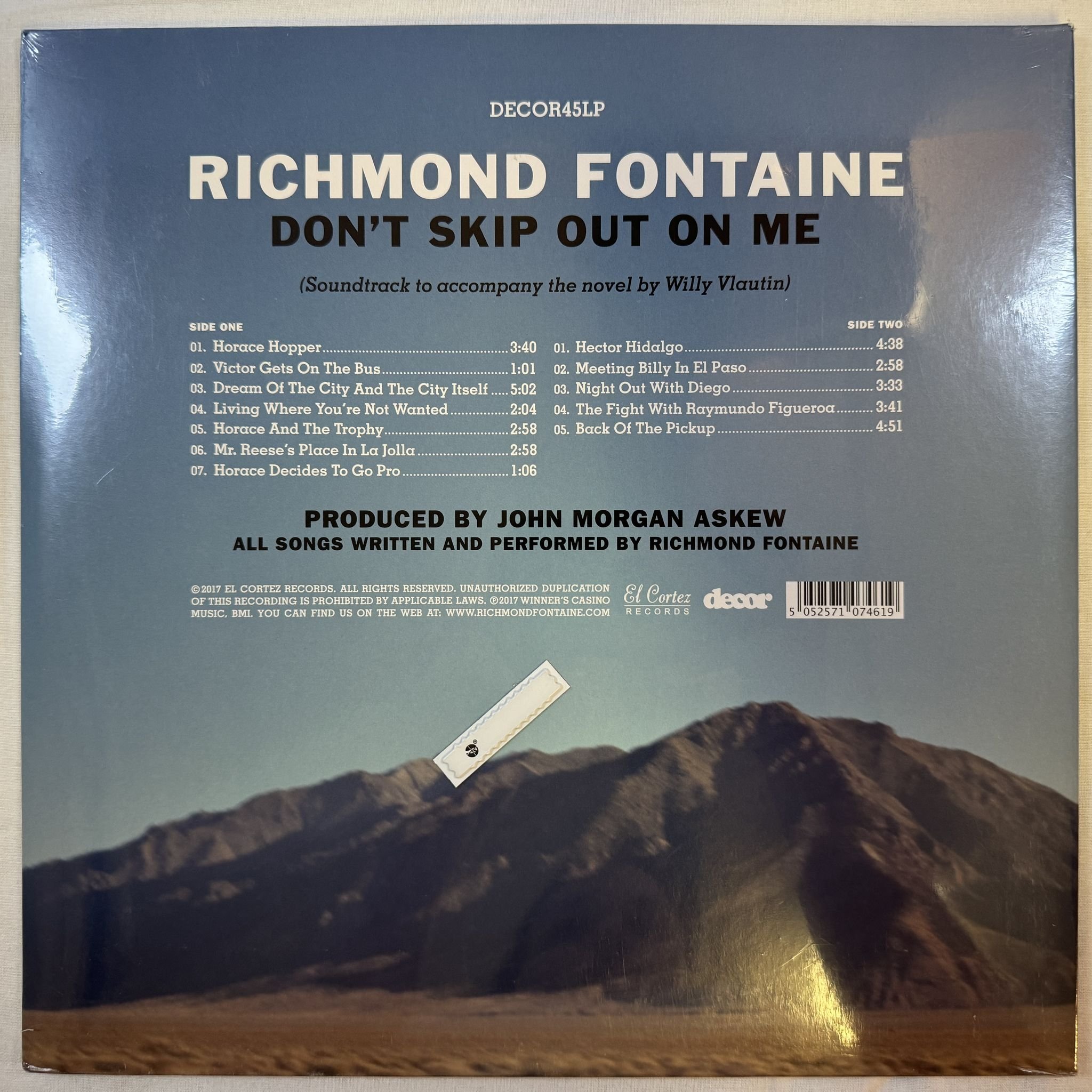 Omslagsbild för skivan RICHMOND FONTAINE don't skip out on me LP -2018 Decor Records – DECOR45LP