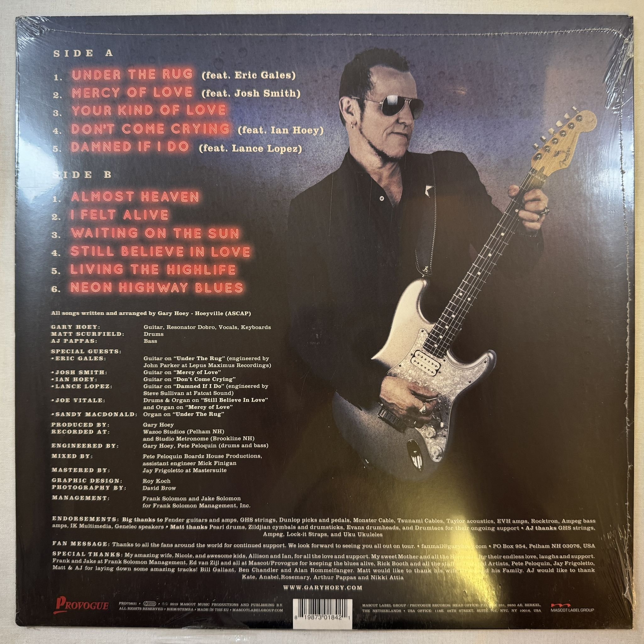Omslagsbild för skivan GARY HOEY neon highway blues LP -2019 Provogue – PRD75631