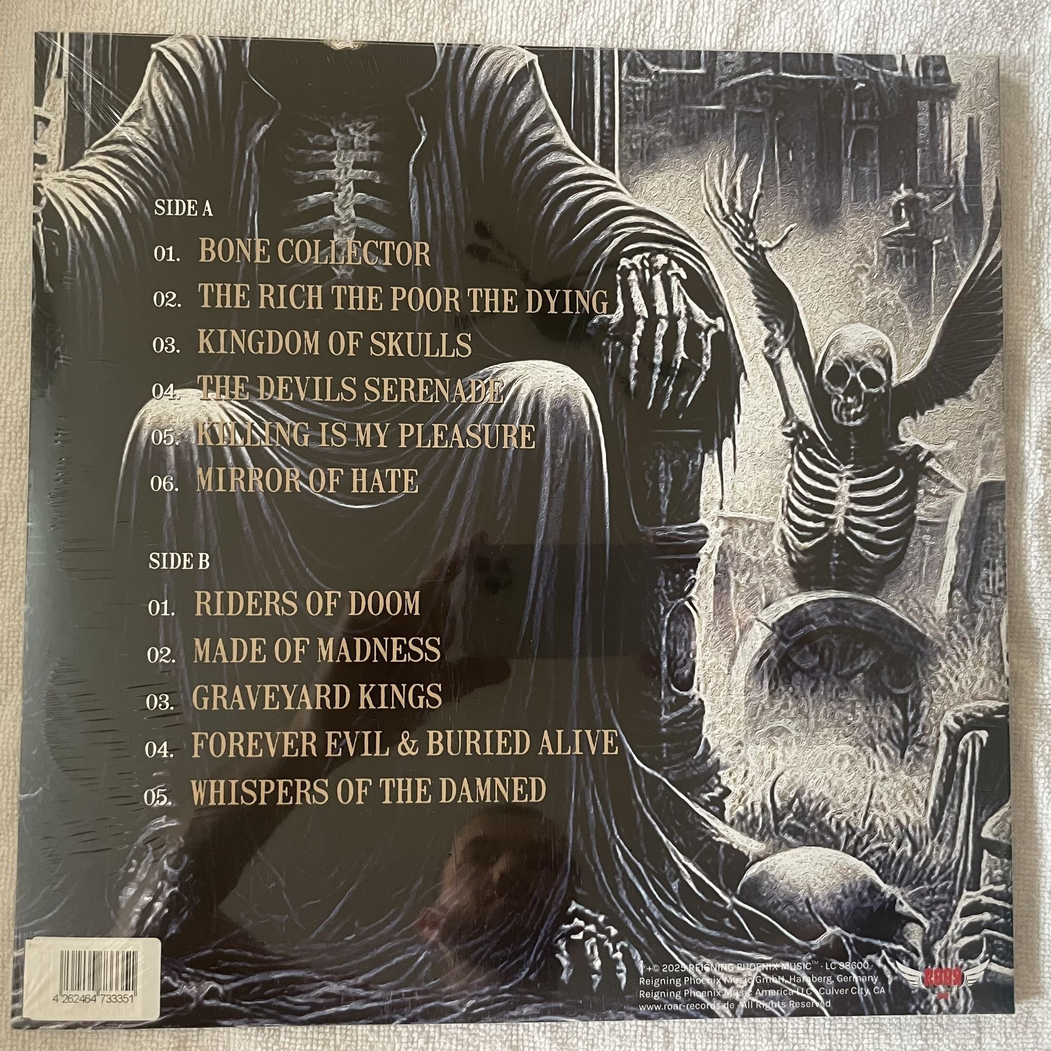 Omslagsbild för skivan GRAVE DIGGER bone collector LP -2025 Rock Of Angels Records – 3.0263