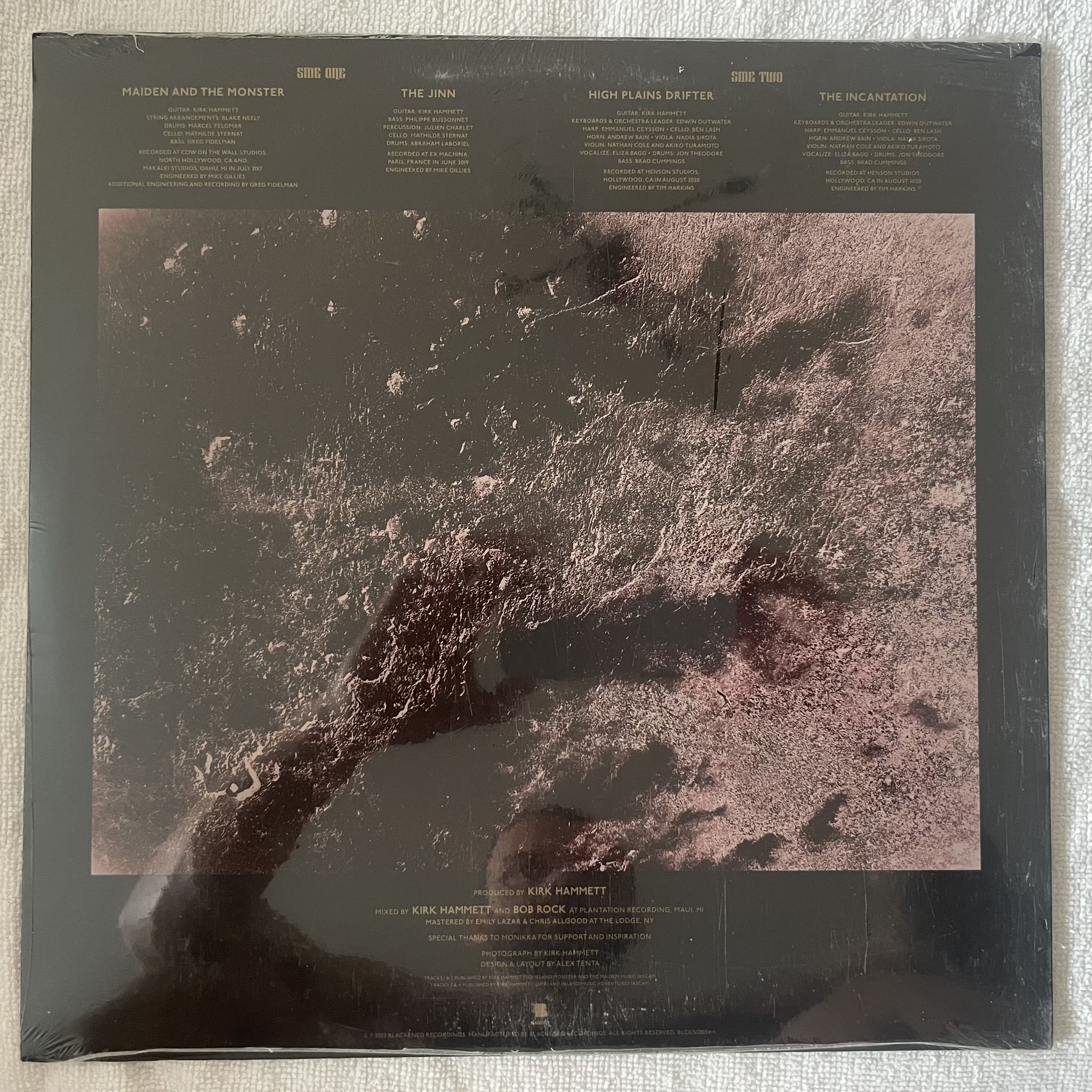 Omslagsbild för skivan KIRK HAMMET portals LP -2022 Blackened – BLCKND054-1