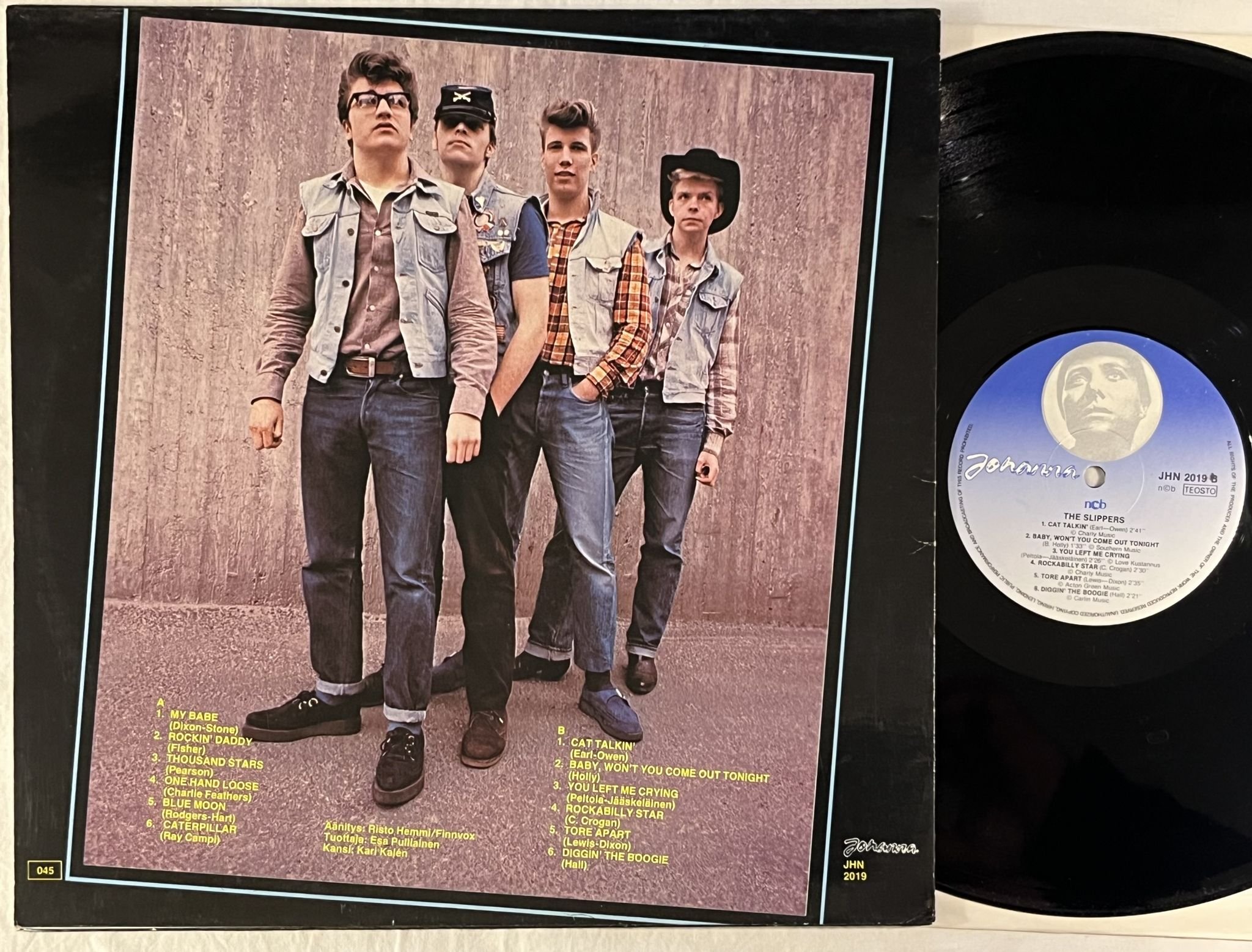 Omslagsbild för skivan THE SLIPPERS s/t LP -80 Finland JOHANNA JHN 2019 ** Rockabilly **