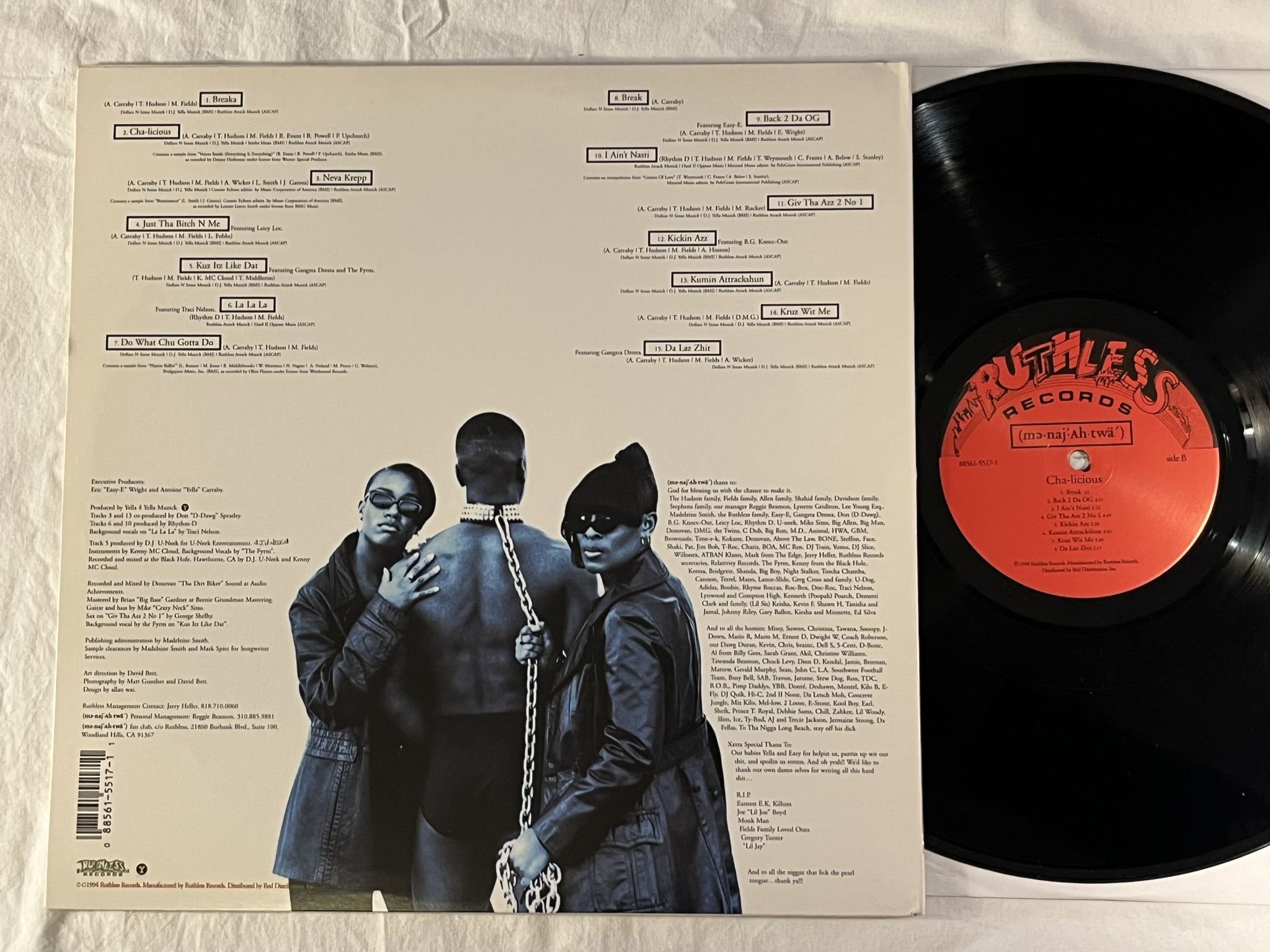 Omslagsbild för skivan (m?-naj'-Ah-twä')* – Cha-Licious LP -94 US RUTHLESS 88561-5517-1 * Gangsta rap *