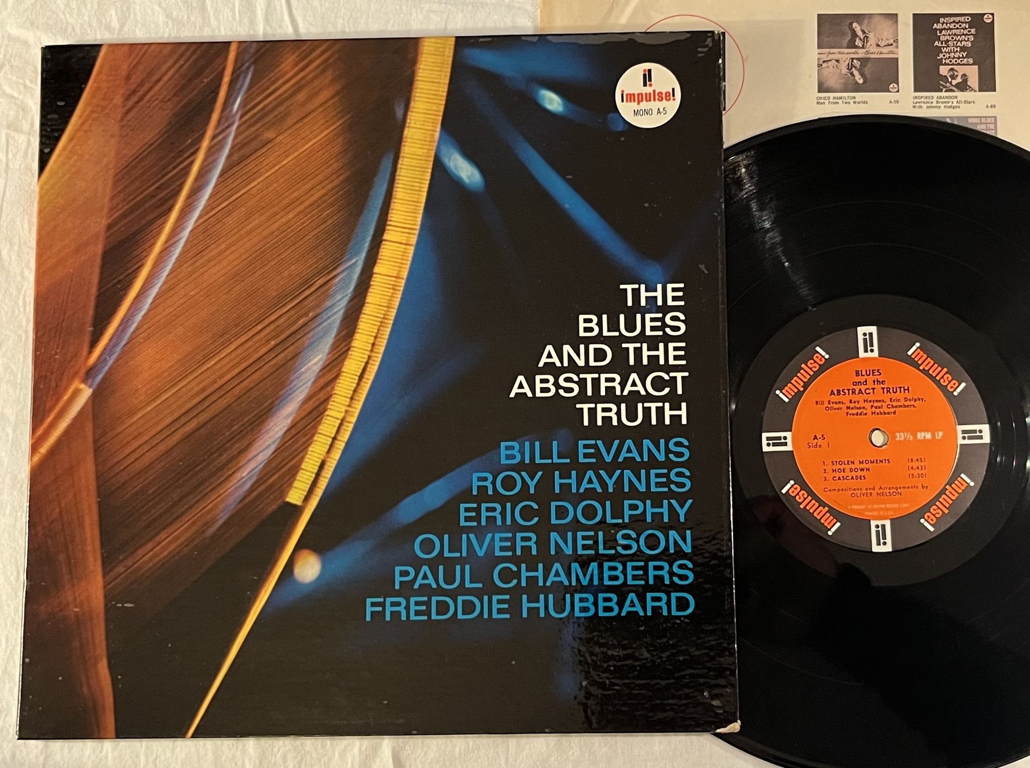 Omslagsbild för skivan BILL EVANS ERIC DOLPHY The blues & the abstract truth LP -61 US IMPULSE A-5