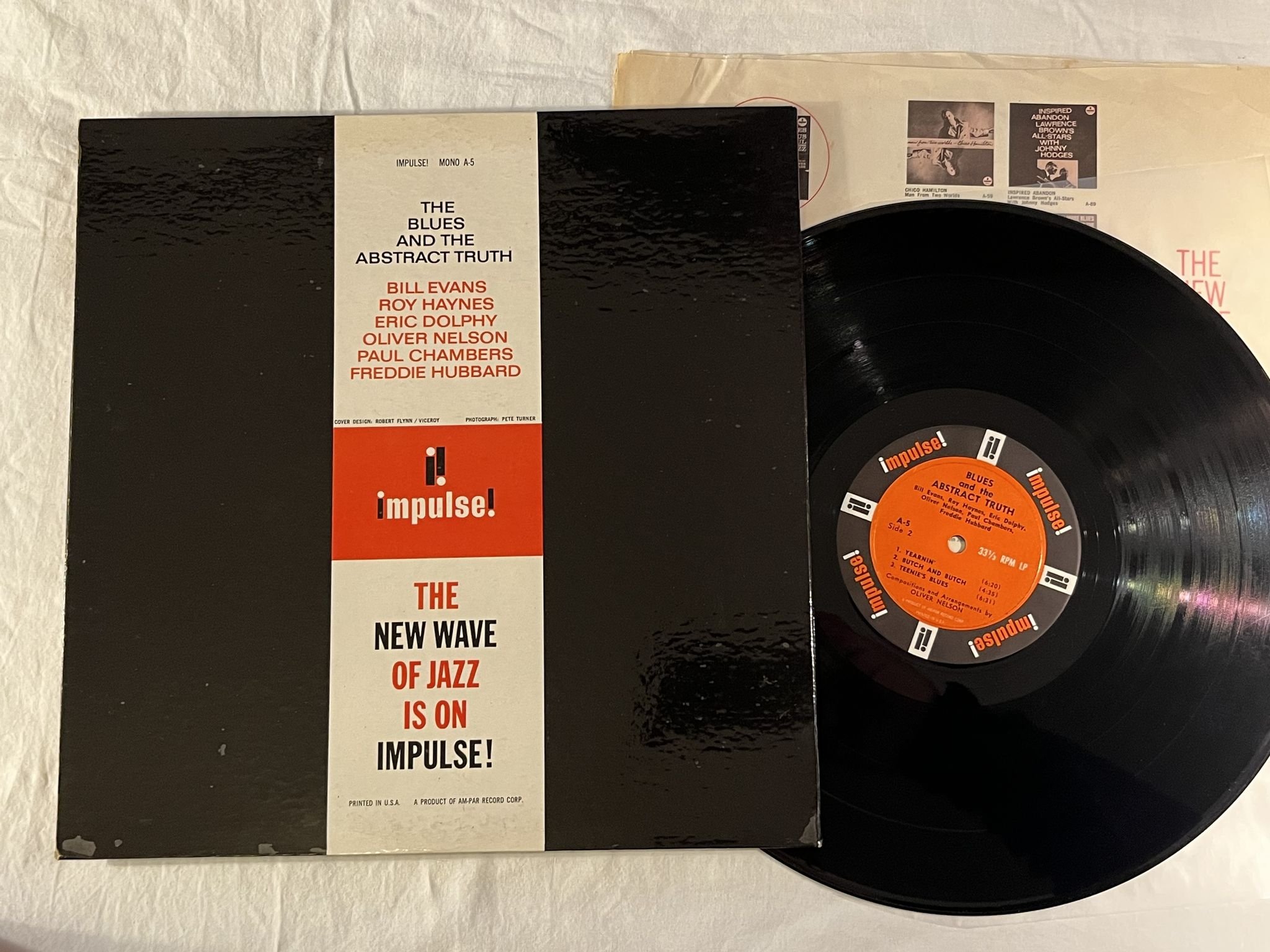 Omslagsbild för skivan BILL EVANS ERIC DOLPHY The blues & the abstract truth LP -61 US IMPULSE A-5