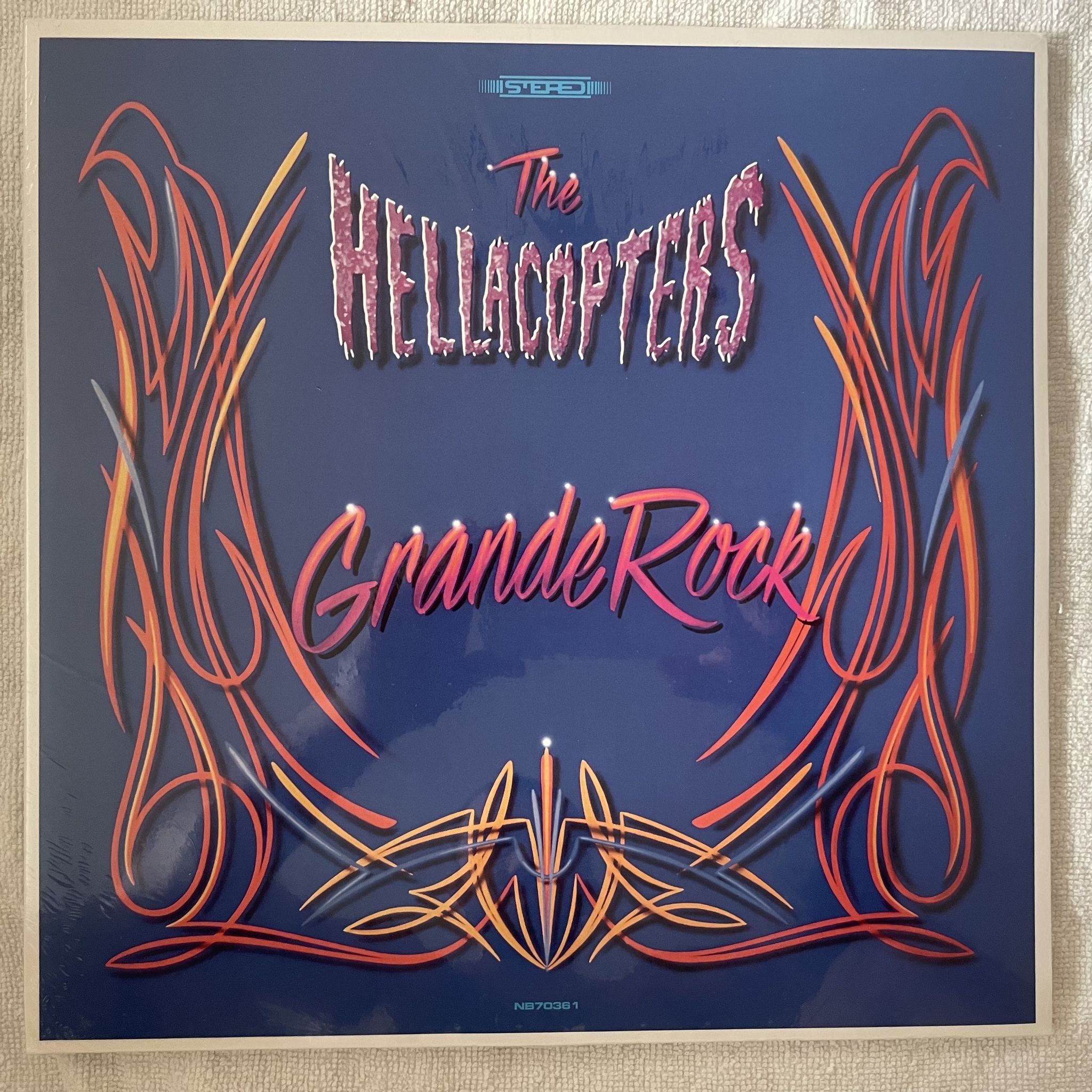 Omslagsbild för skivan THE HELLACOPTERS grande rock LP -2024 Nuclear Blast – NB70361
