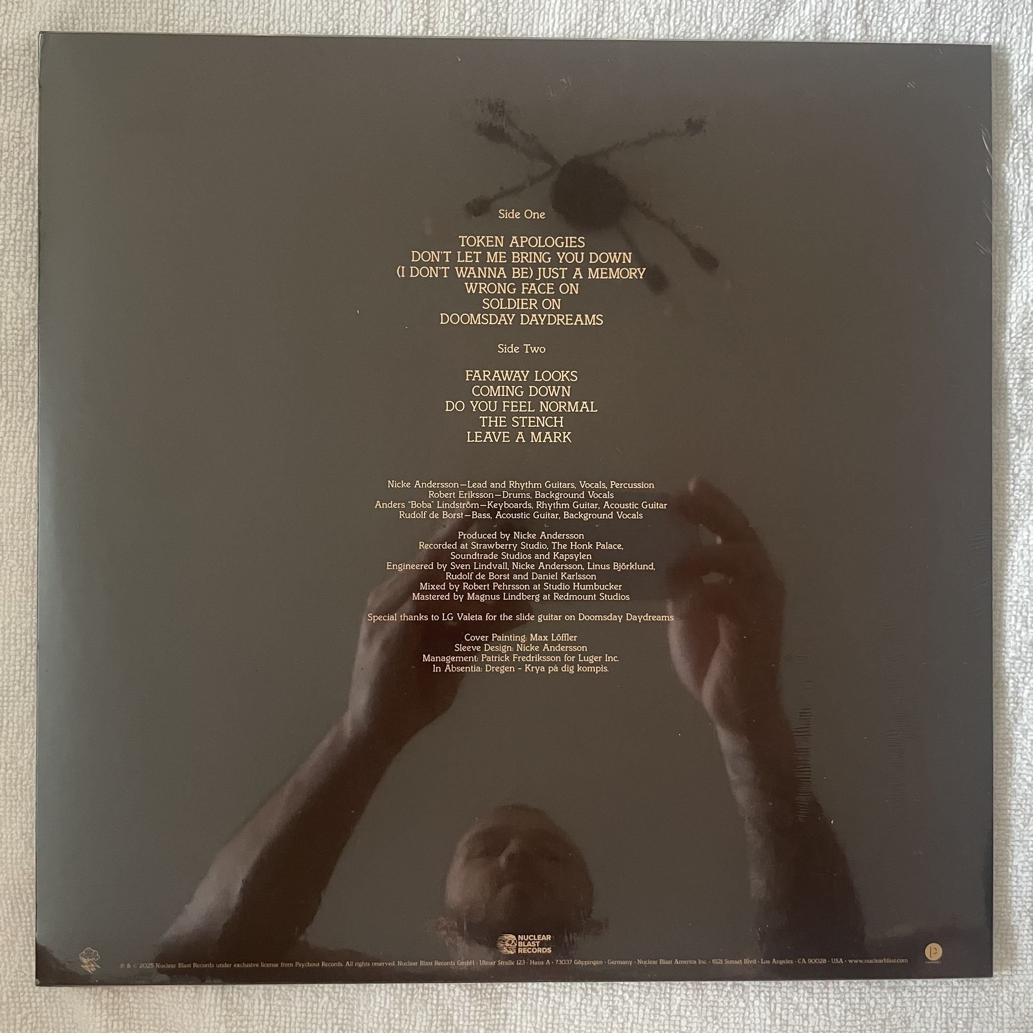 Omslagsbild för skivan THE HELLACOPTERS overdriver LP -2025 Nuclear Blast Records – NBR 72891