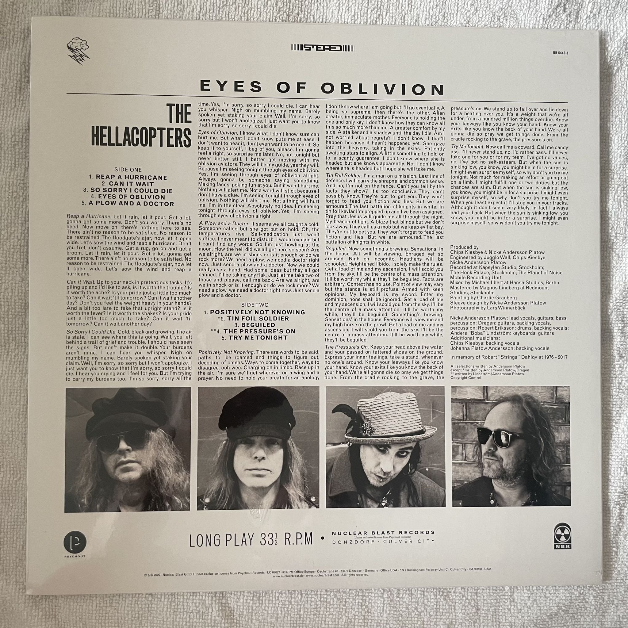 Omslagsbild för skivan THE HELLACOPTERS eyes of oblivion LP -2024 Nuclear Blast – NB 6446-8
