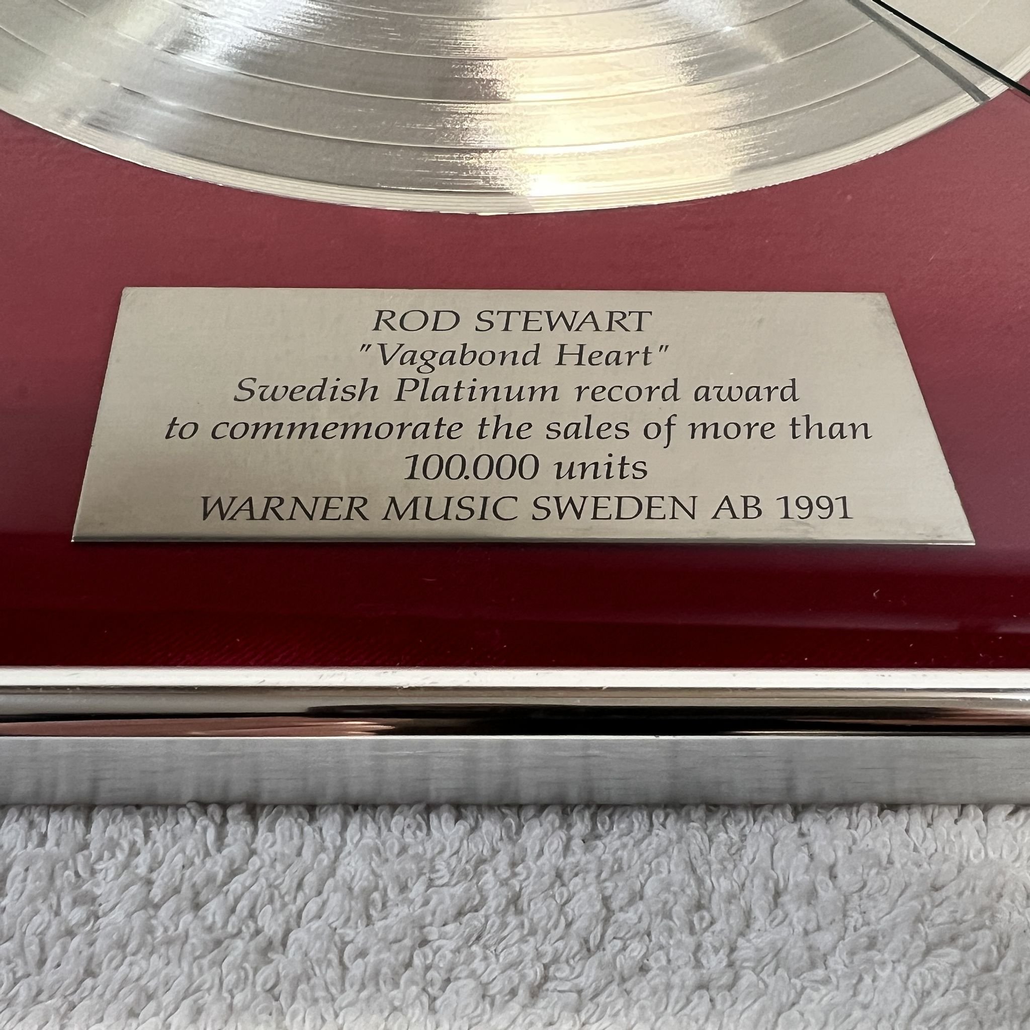 Omslagsbild för skivan ROD STEWART * Inramad Platinum * LP -91 WARNER 7599-26598-1 * Ultra Rare *