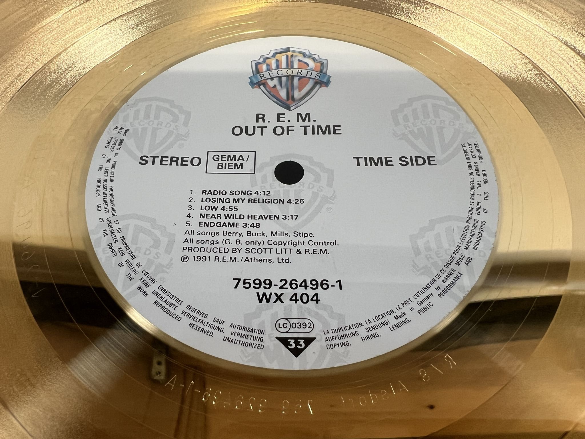 Omslagsbild för skivan REM out of time * Inramad Guldskiva ** -91 LP 7599-26496-1 ** Ultra Rare **