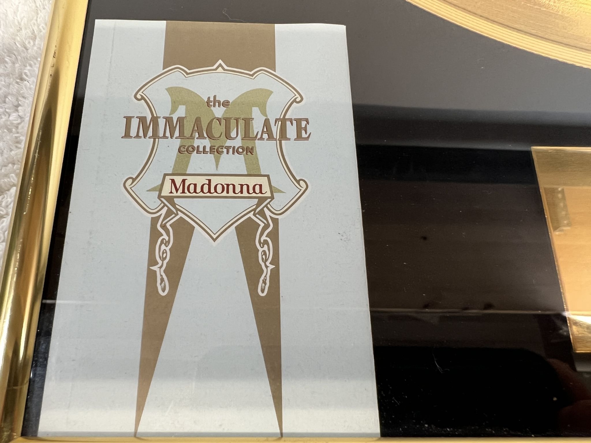 Omslagsbild för skivan MADONNA * Inramad Guldskiva * -90 LP 7599-26440-1 ** Ultra Rare **