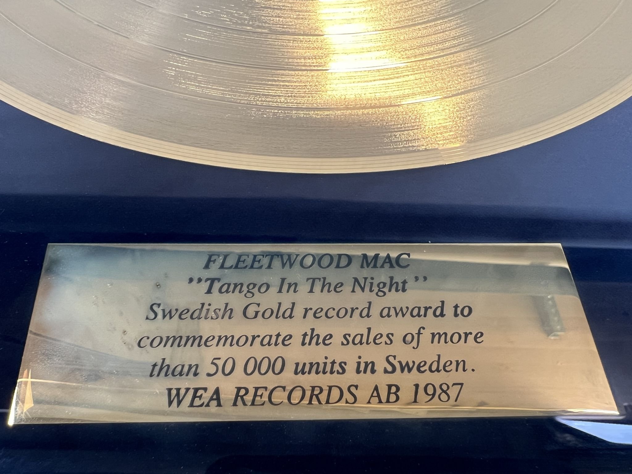 Omslagsbild för skivan FLEETWOOD MAC * Inramad Guldskiva * -87 LP 925 471-1 ** Ultra Rare **