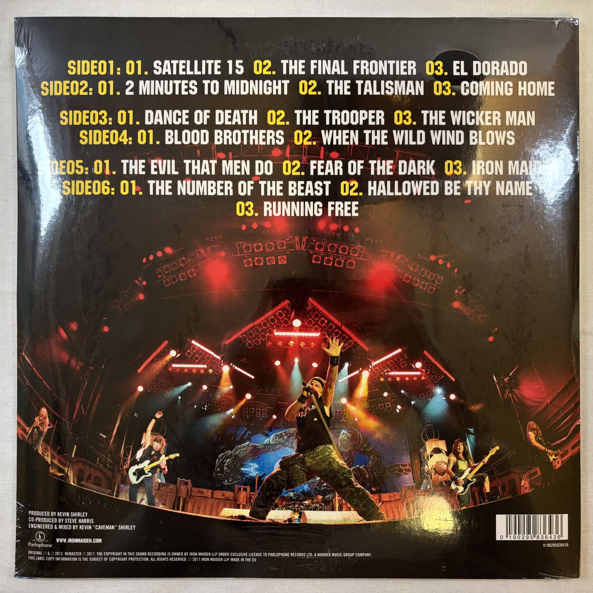 Omslagsbild för skivan IRON MAIDEN En Vivo! LPx3 Parlophone 0190295836436