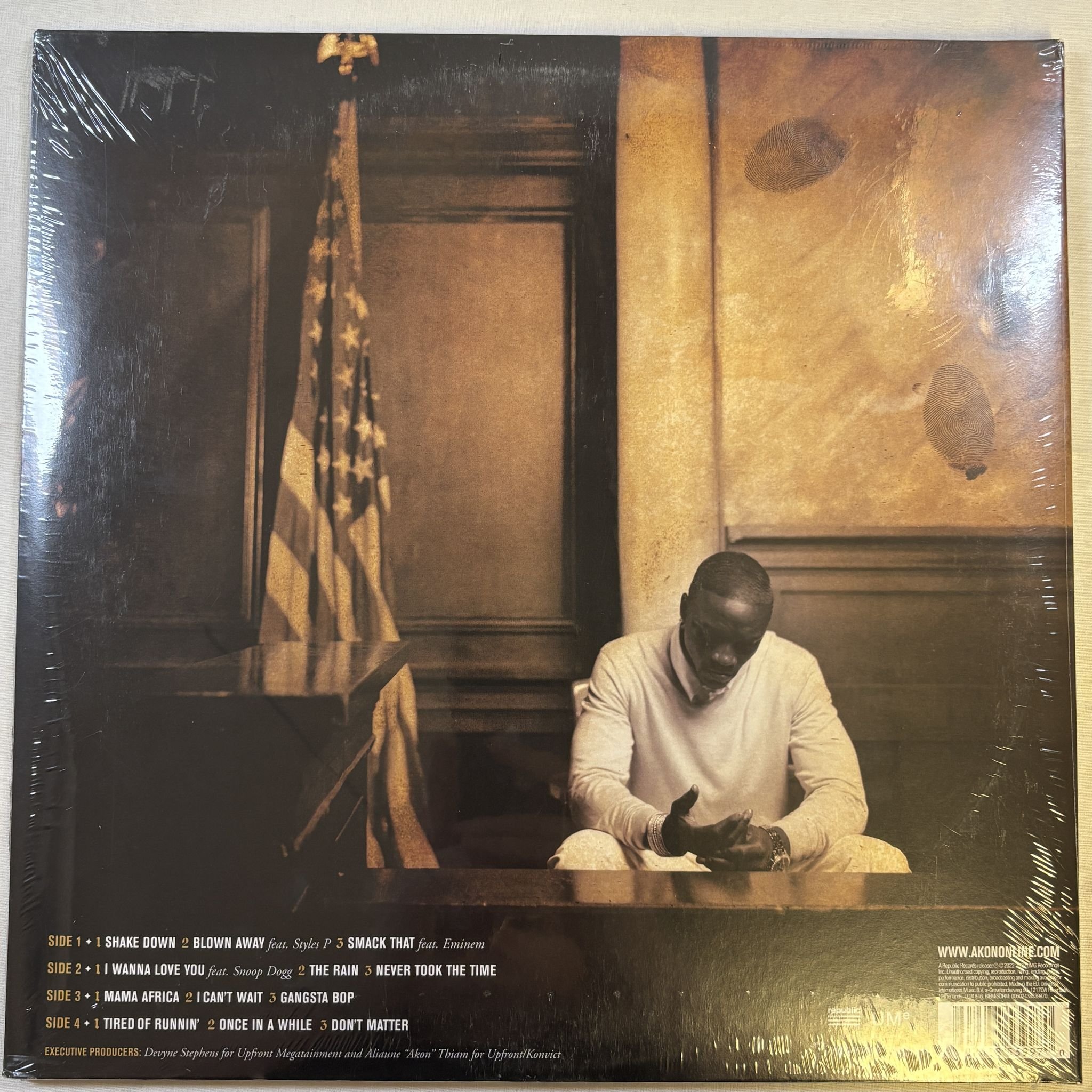 Omslagsbild för skivan AKON Konvicted 2xLP Republic Records 00602438539970