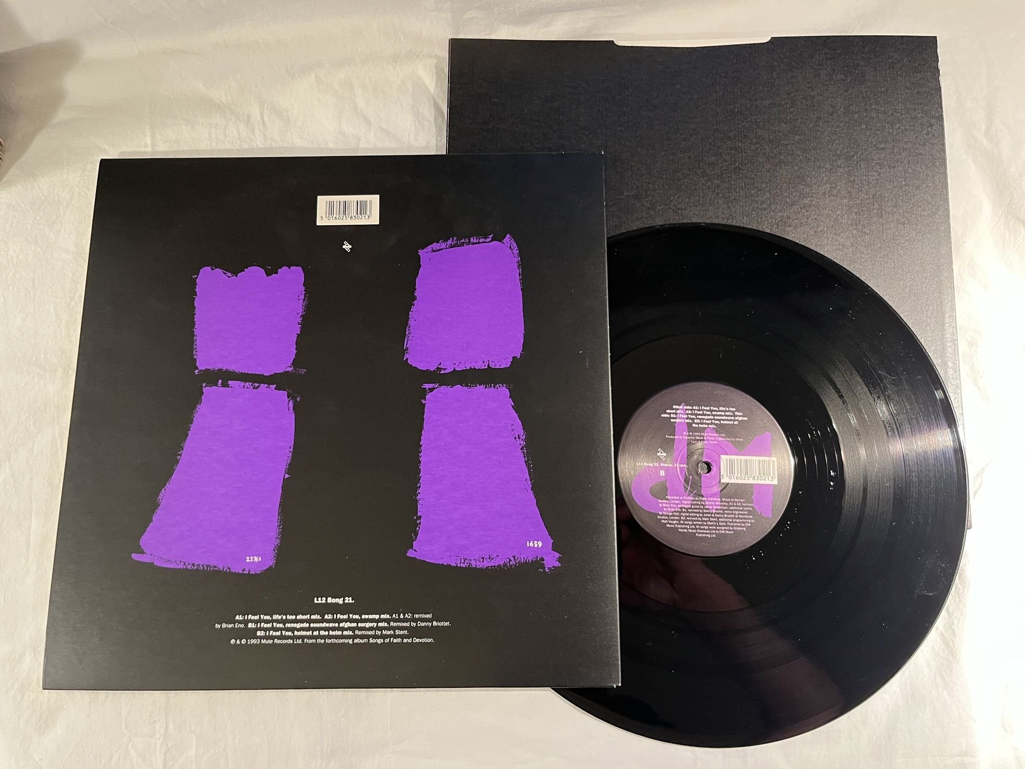 Omslagsbild för skivan DEPECHE MODE I feel you 12"single -93 UK MUTE L12 Bong 21