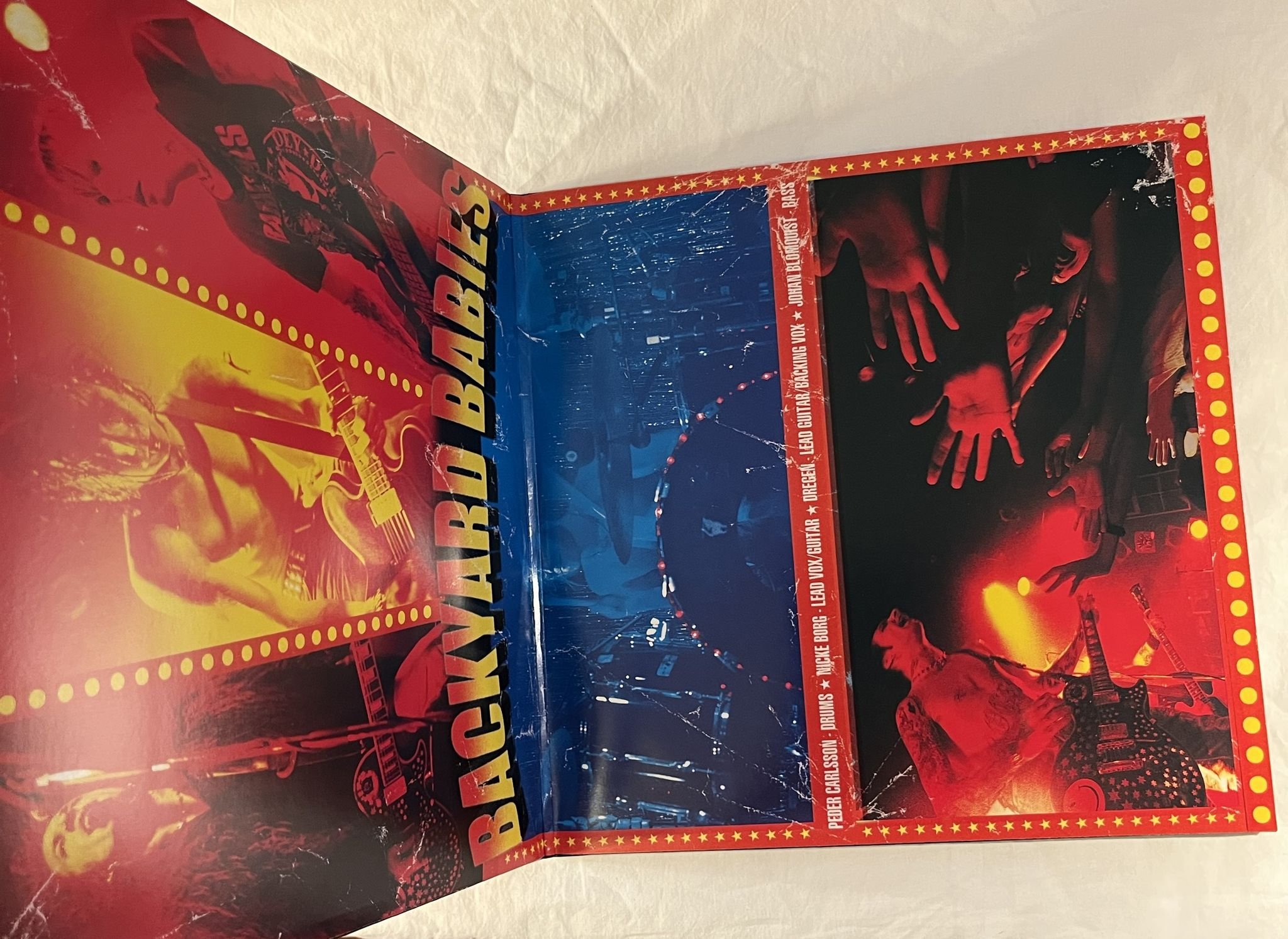 Omslagsbild för skivan BACKYARD BABIES Safety Pin & Leopard Skin LP -98 MVGV 138