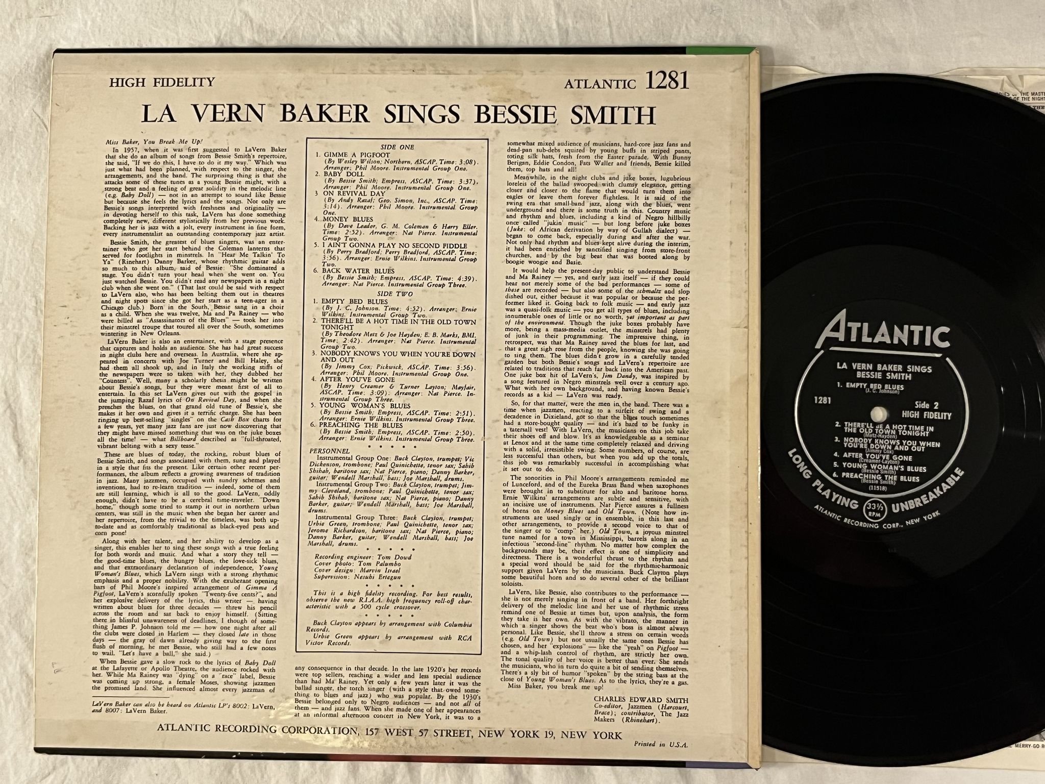 Omslagsbild för skivan LaVERN BAKER Sings Bessie Smith LP -58 ATLANTIC 1281