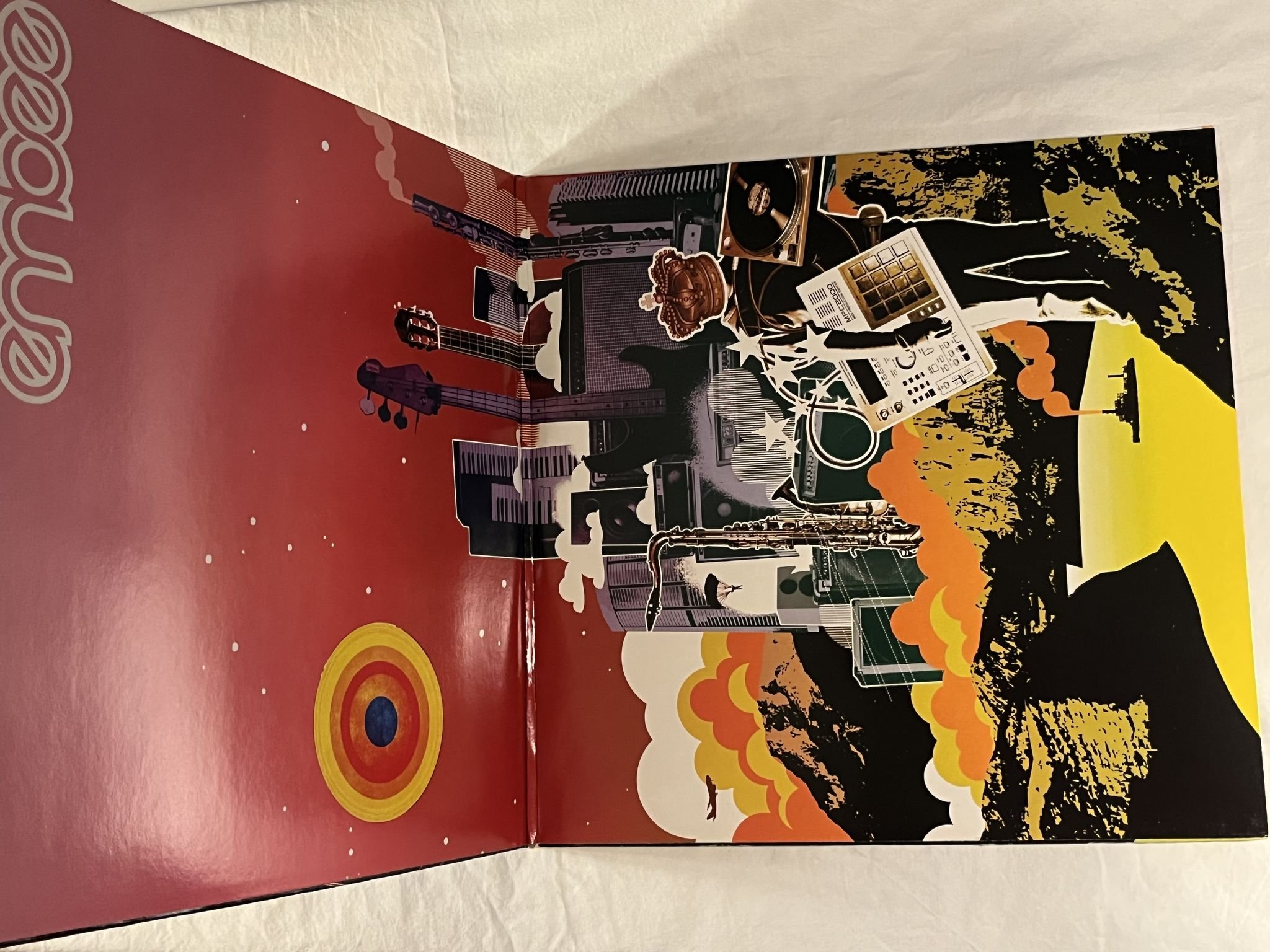 Omslagsbild för skivan EMBEE Tellings From Solitaria 2xLP 2004 David Vs. Goliath – DVSG 033-2