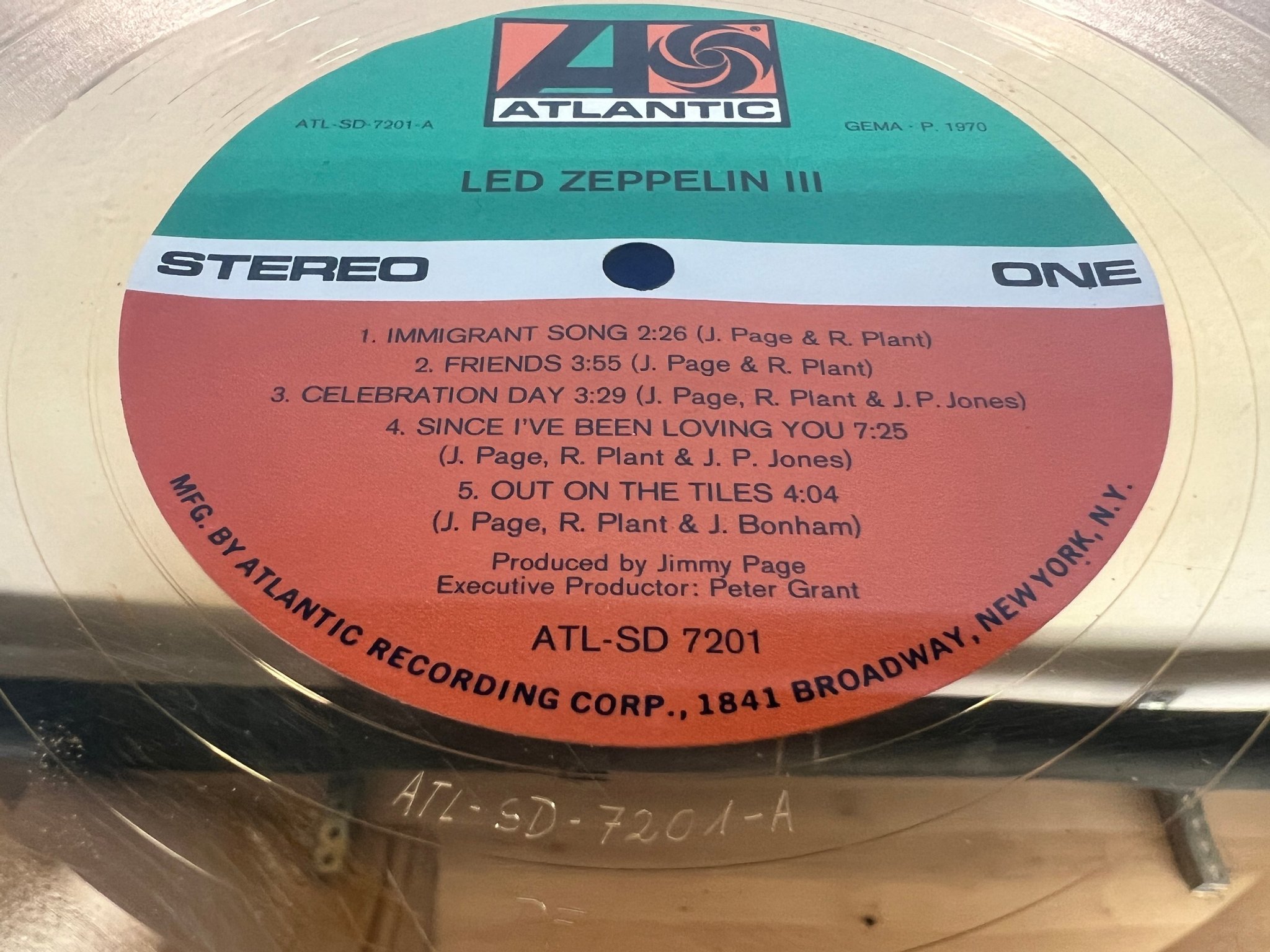 Omslagsbild för skivan LED ZEPPELIN III Inramad Guldskiva LP ATL SD 7201 ** Super rare gold record **